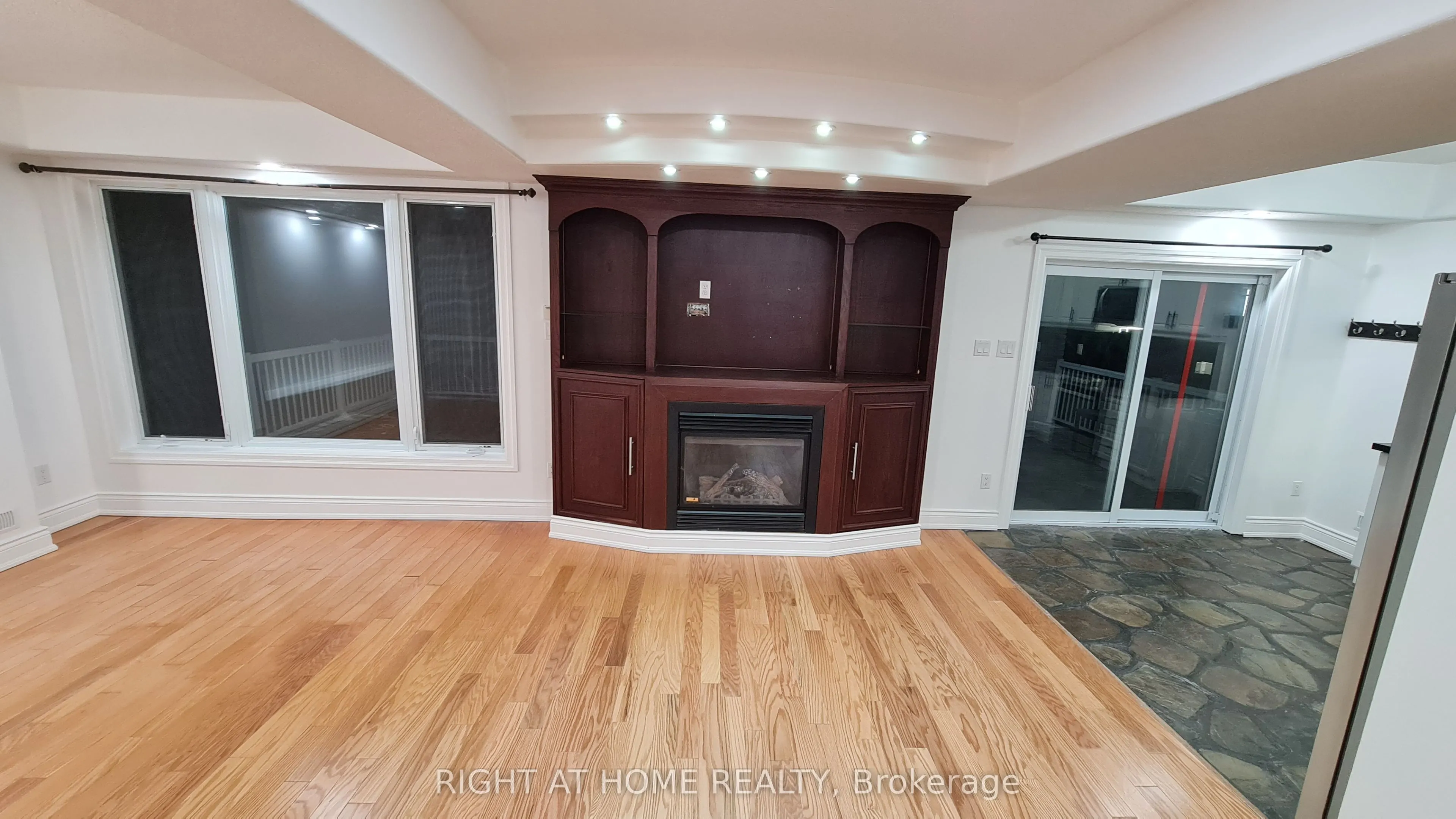 172 Lena Crescent #2