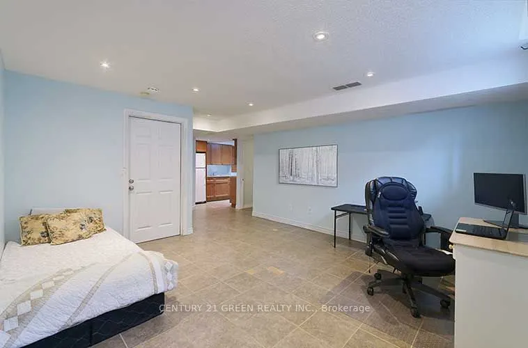 182 STARWOOD Drive