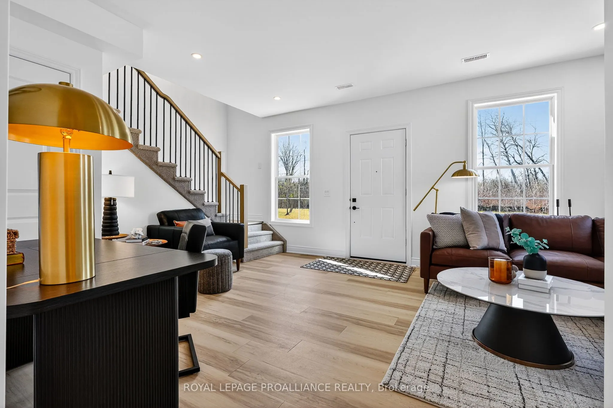 914 Kerr Street W