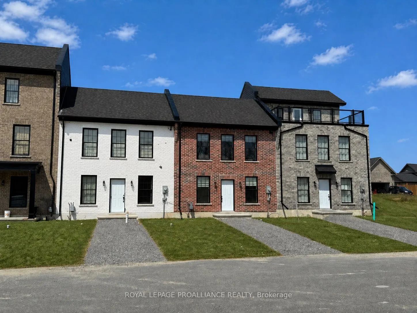 922 Kerr Street W