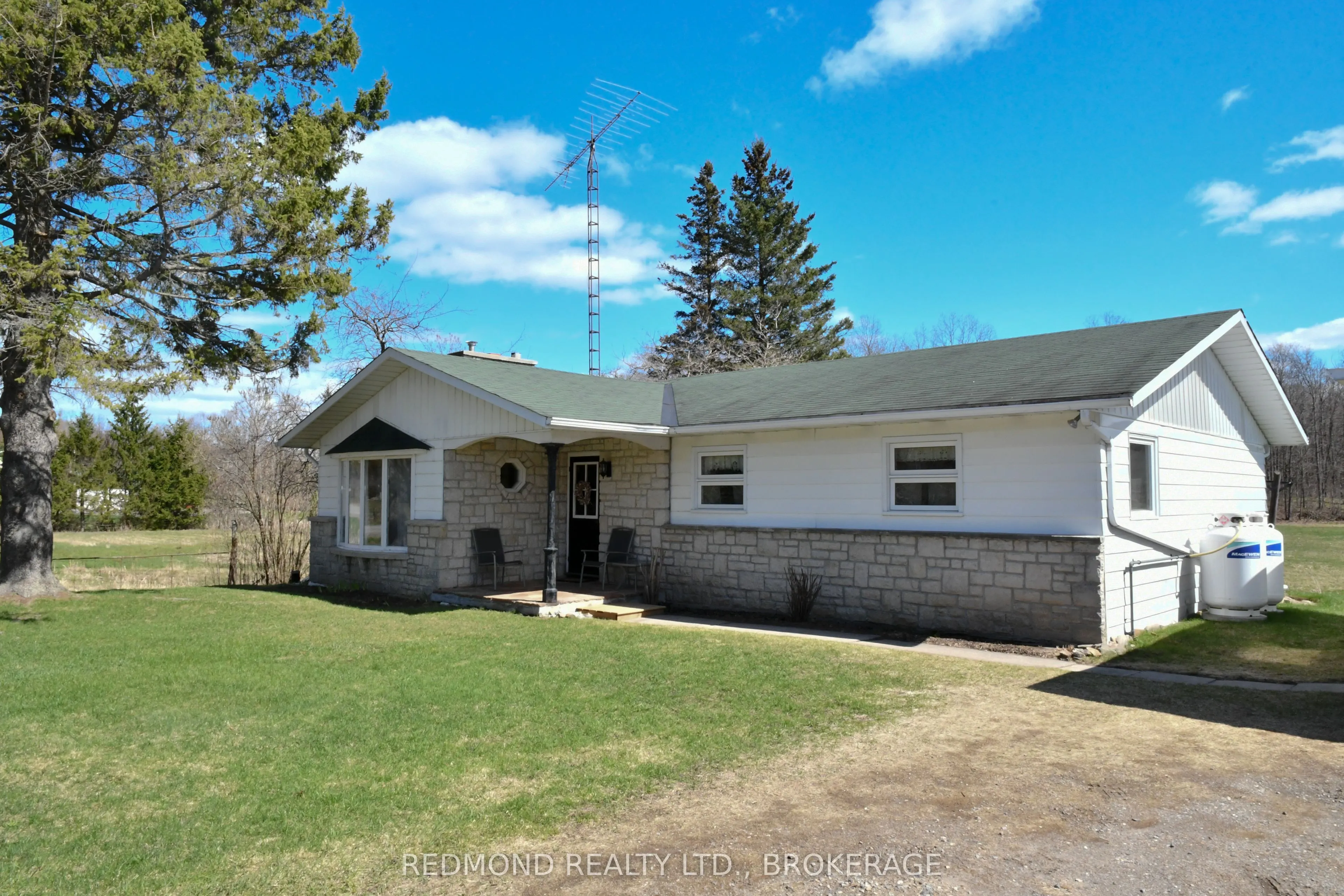 1319 County Rd 2 Road