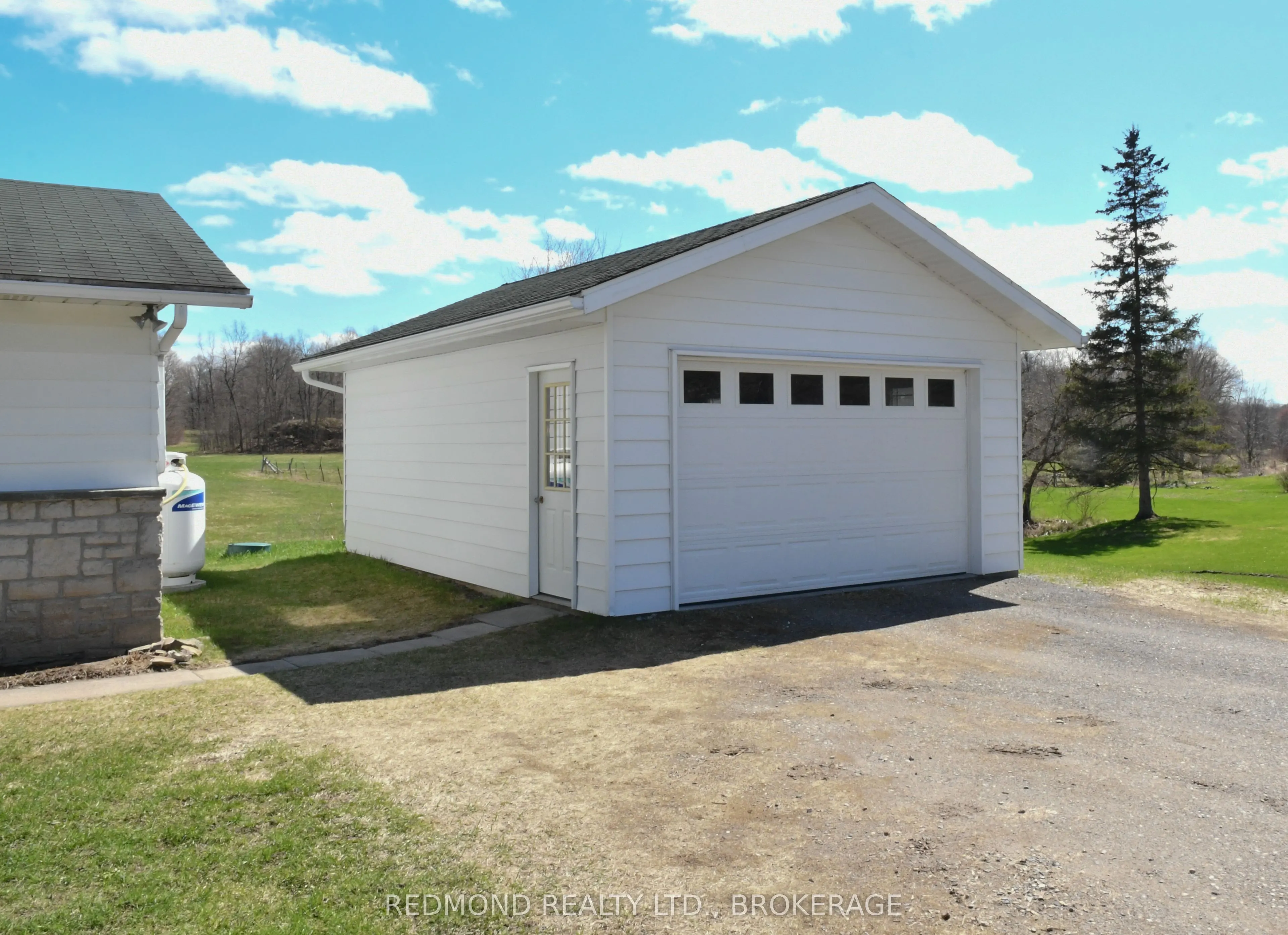 1319 County Rd 2 Road