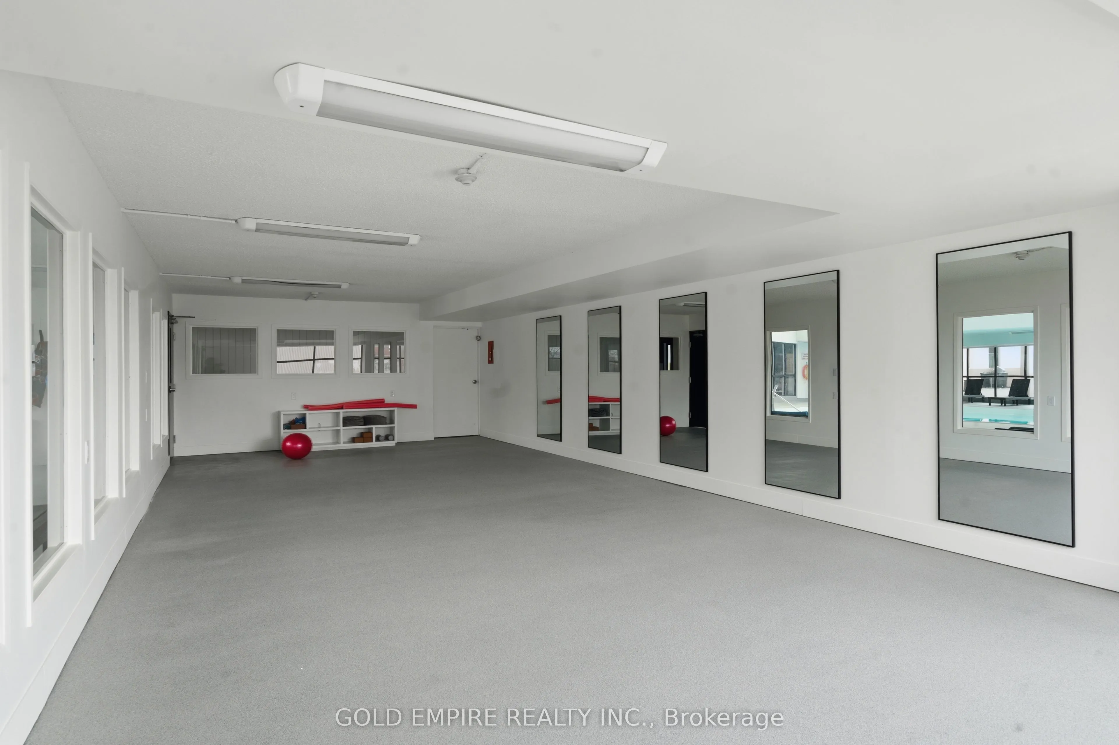 389 Dundas Street #701