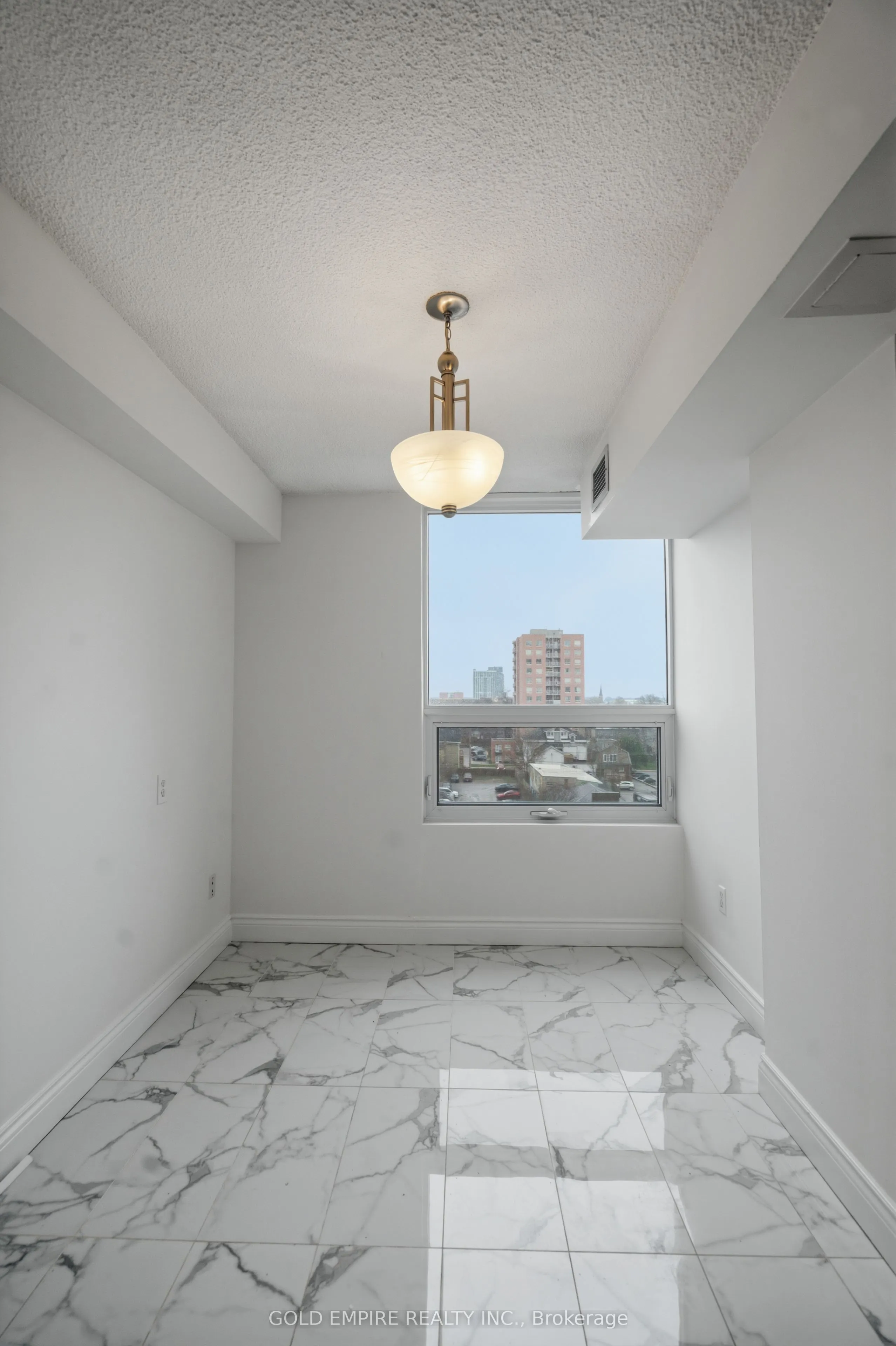 389 Dundas Street #701