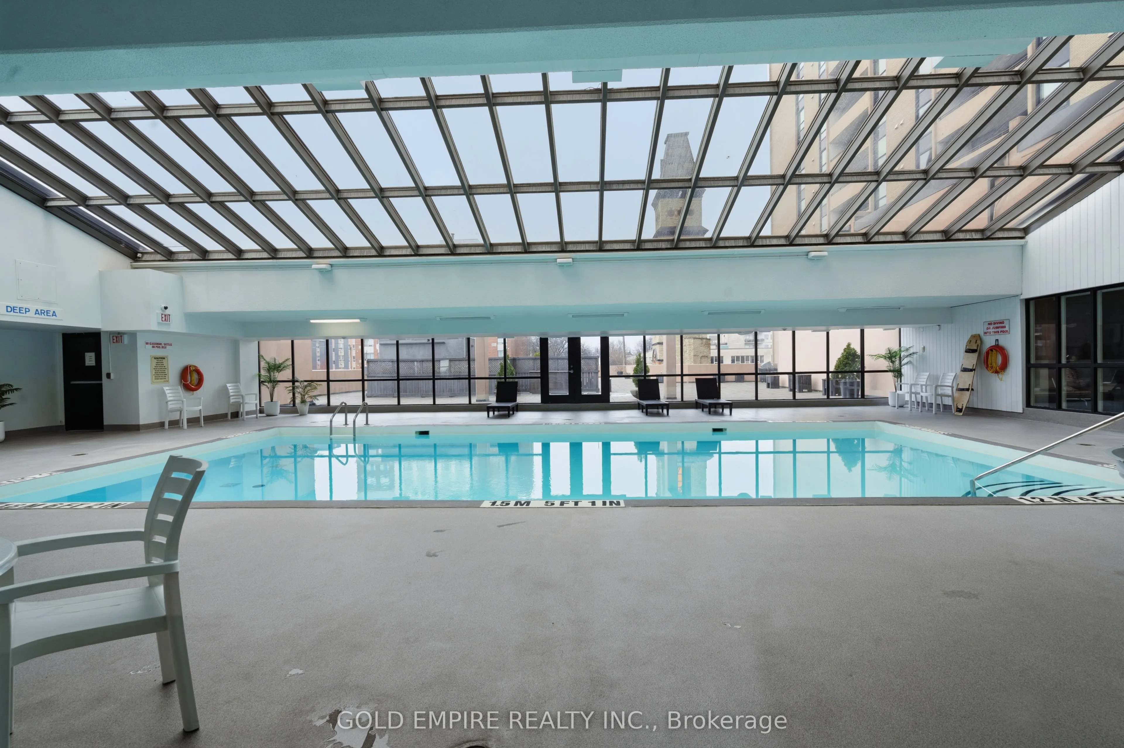 389 Dundas Street #701
