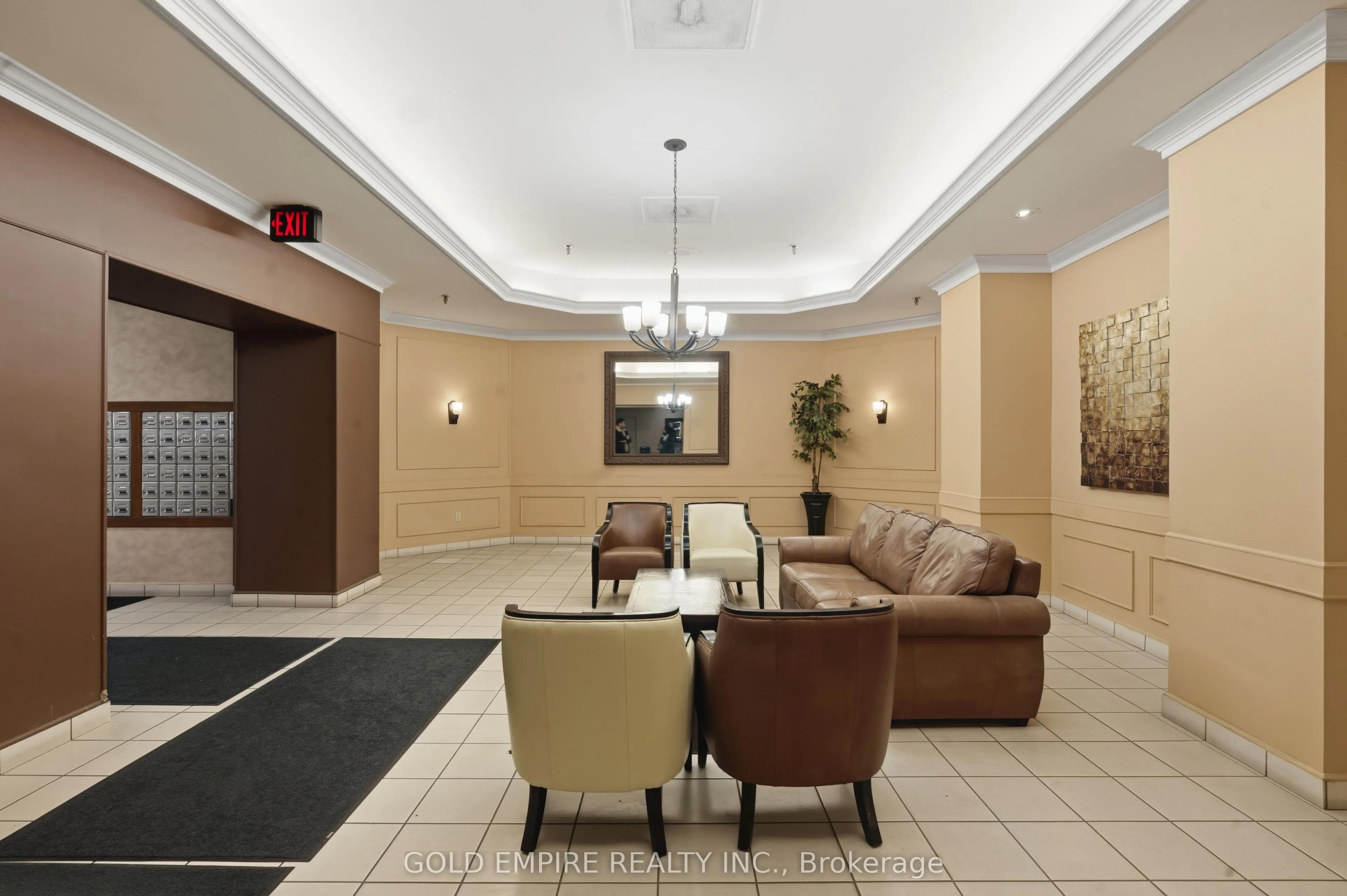 389 Dundas Street #701