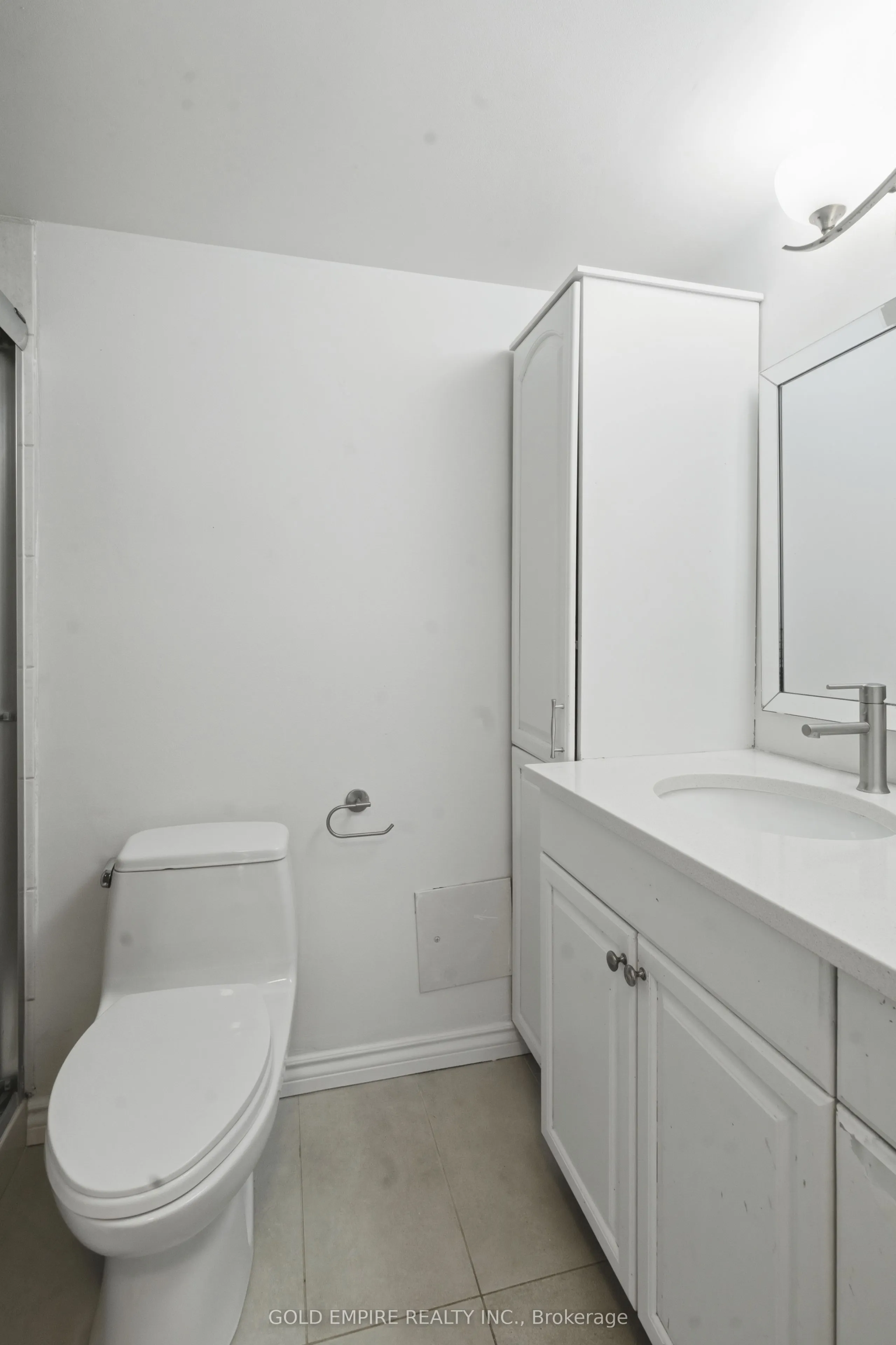 389 Dundas Street #701