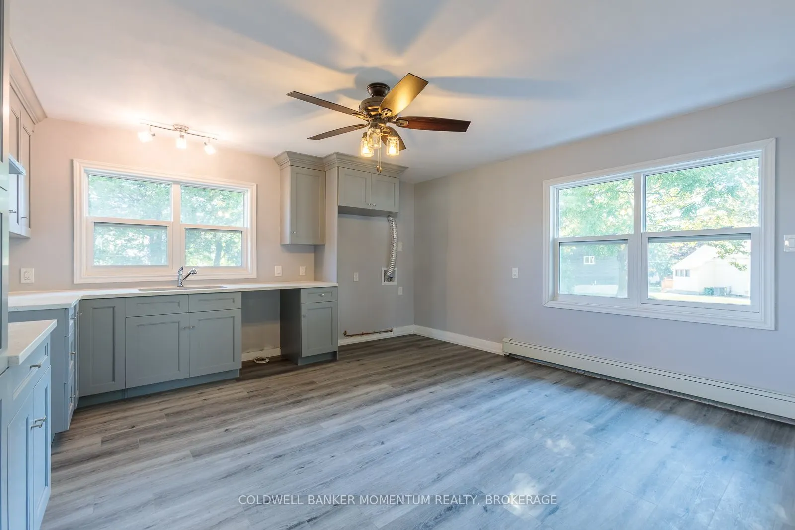 2 Foley Crescent