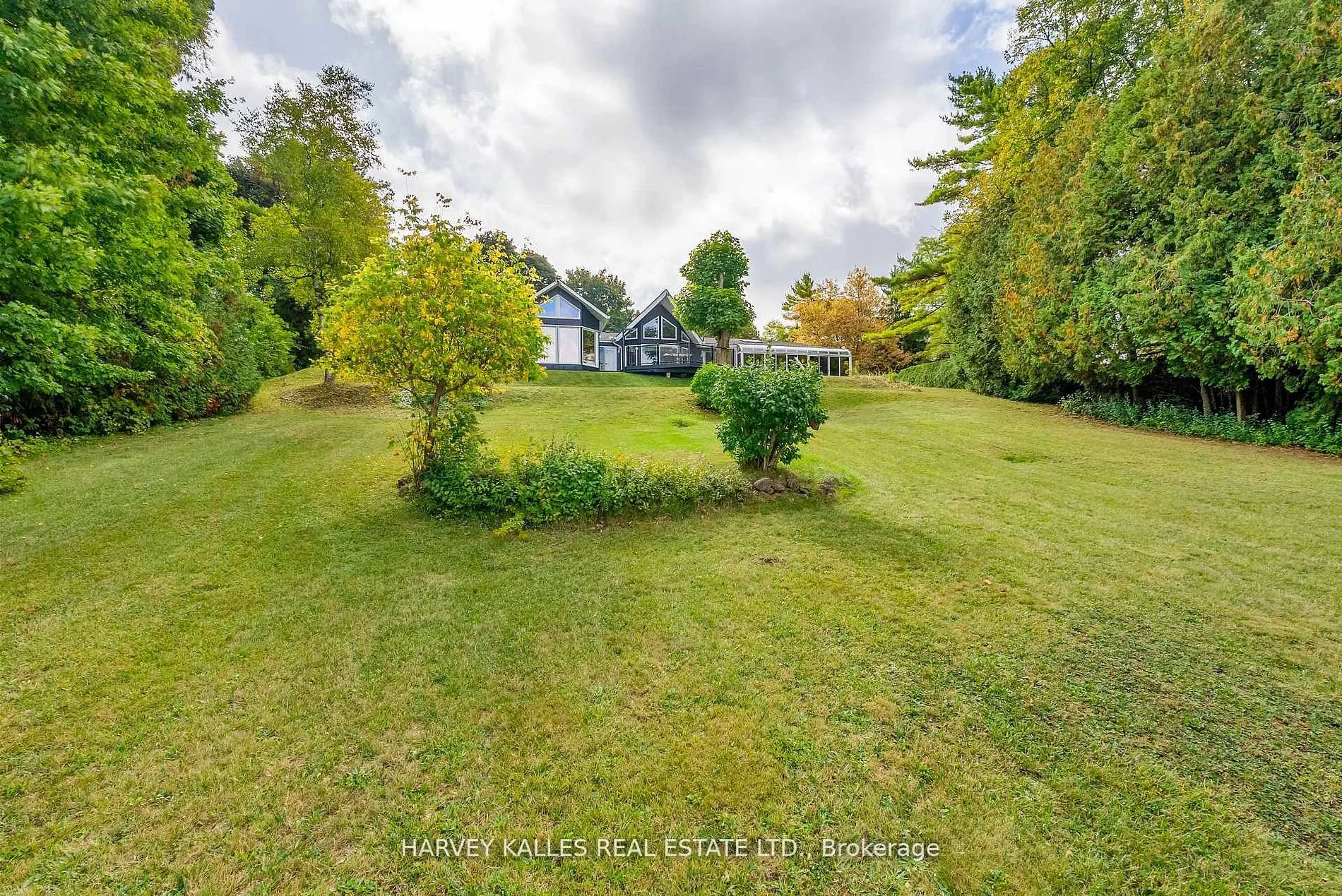 8 Oak Drive