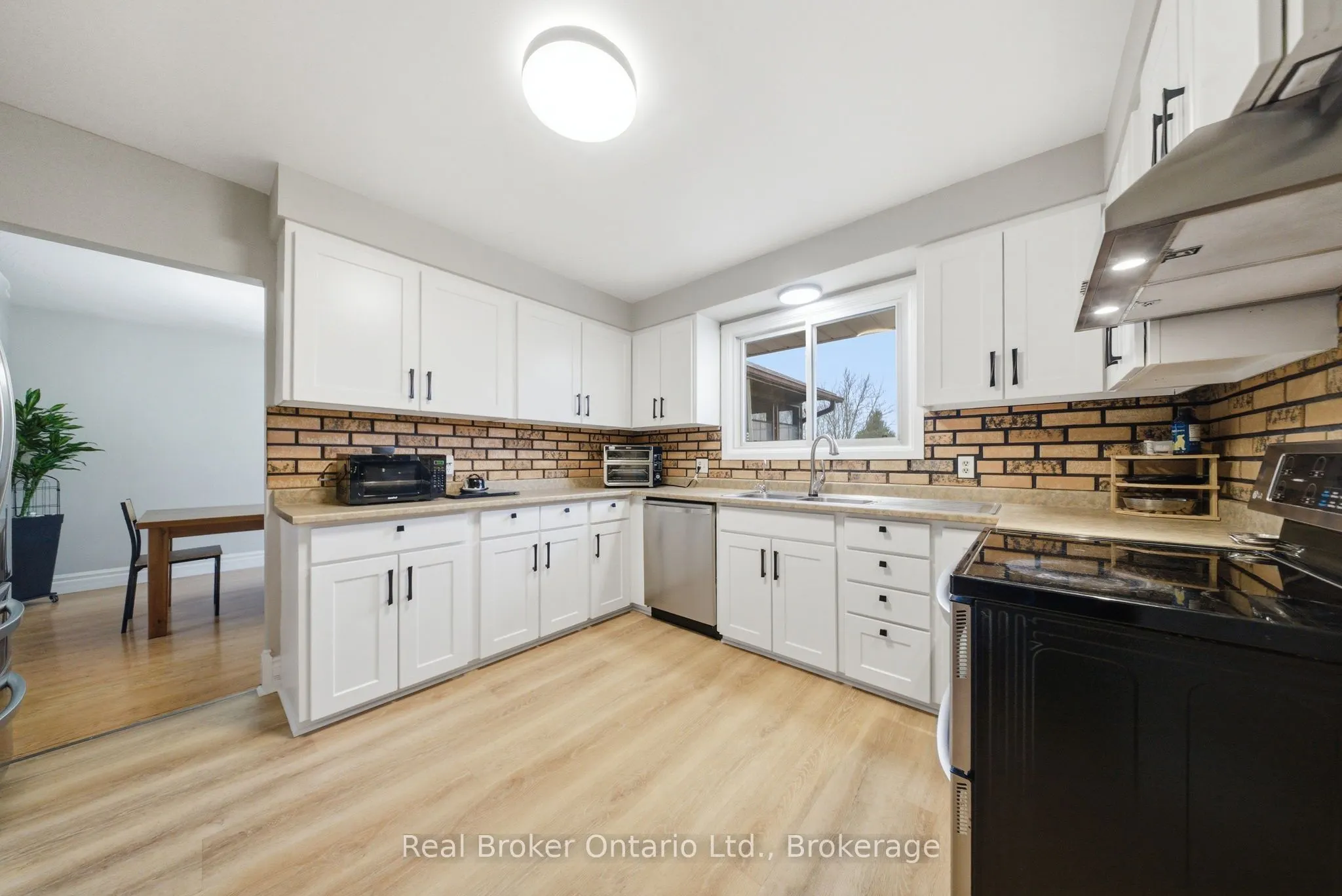 11 Burtch Road