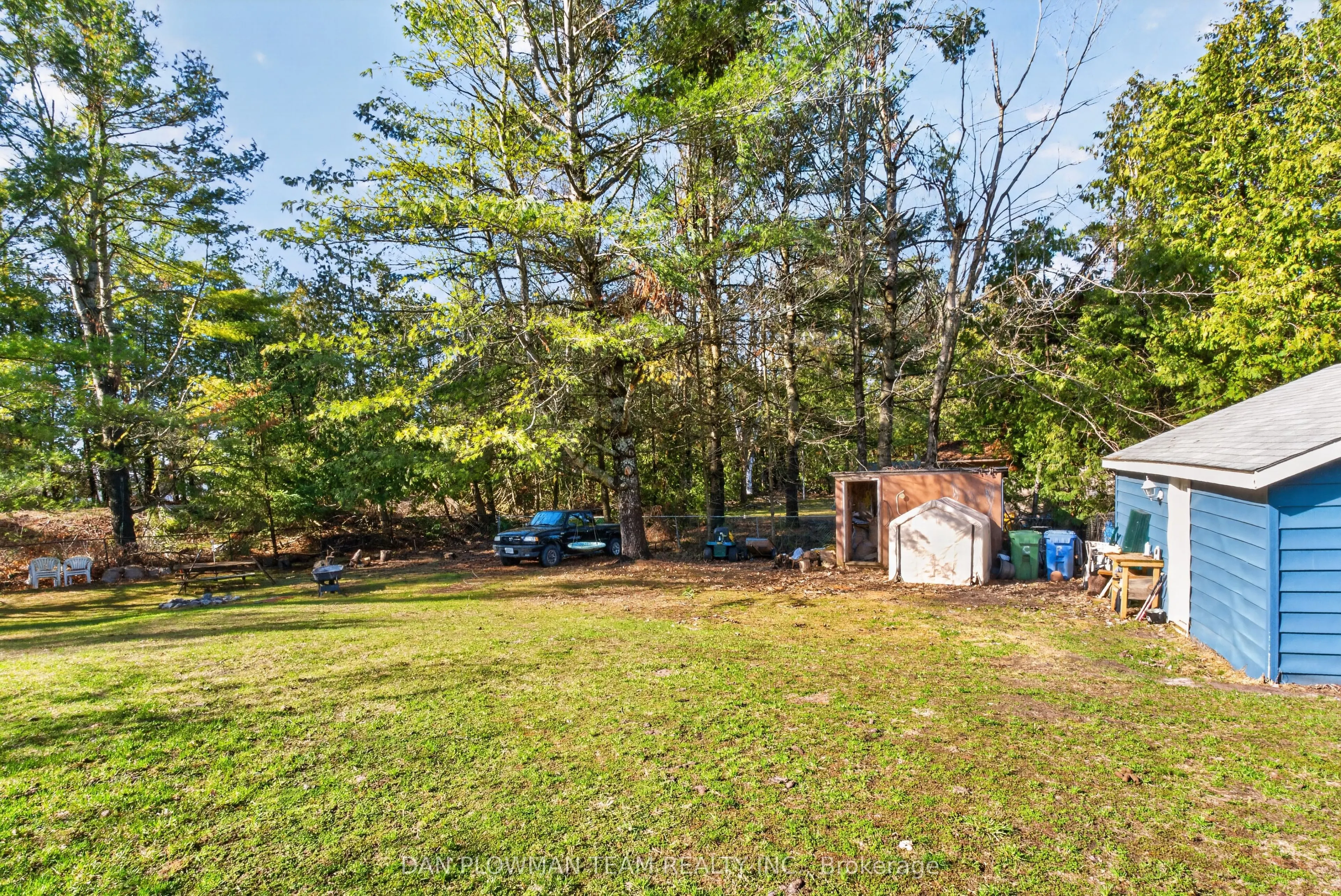 1545 Westview Crescent