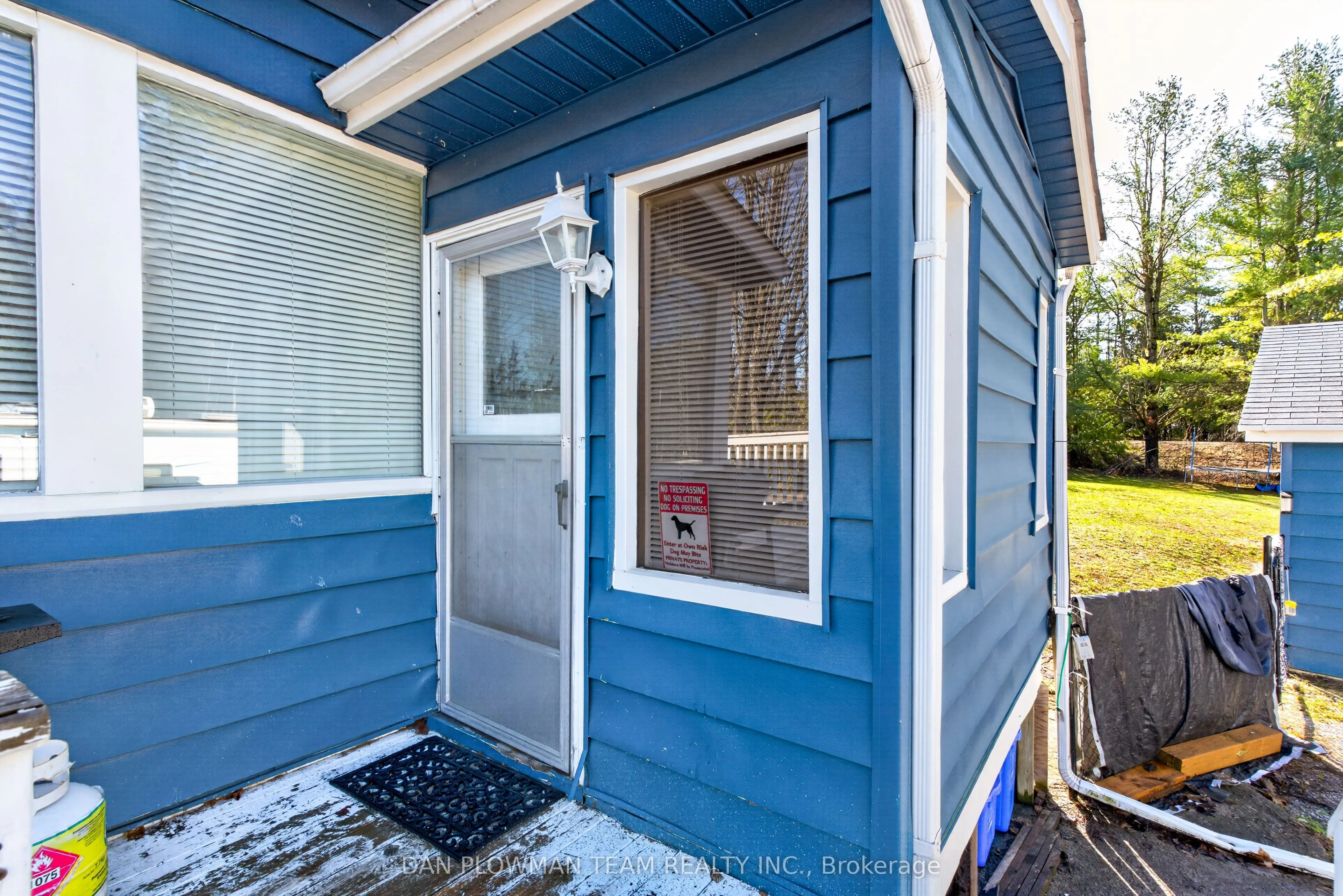 1545 Westview Crescent