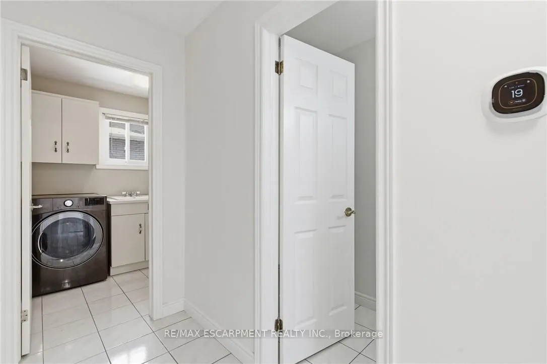 12 Sumner Crescent