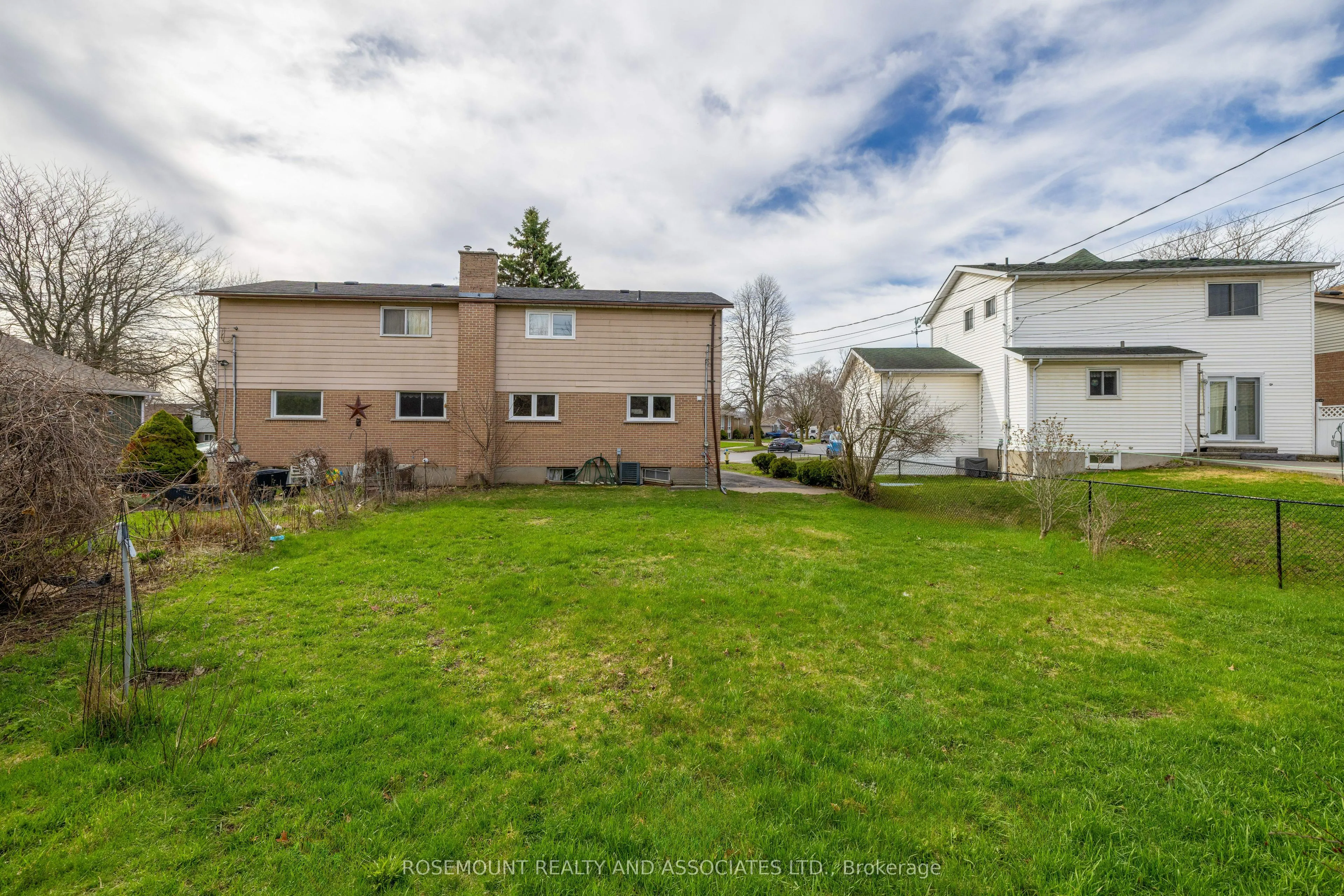 287 Sutherland Drive