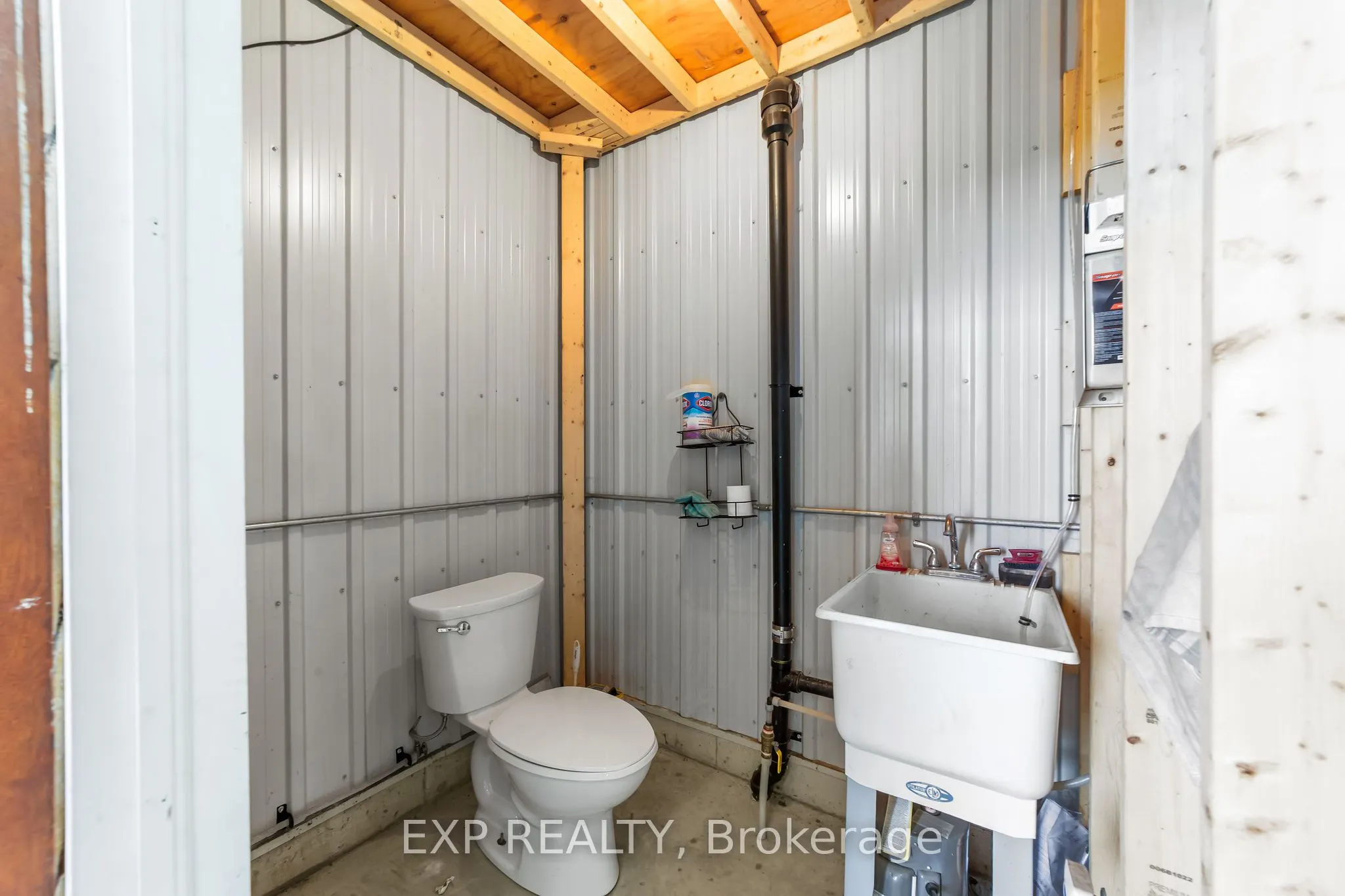 9221 Hickory Drive