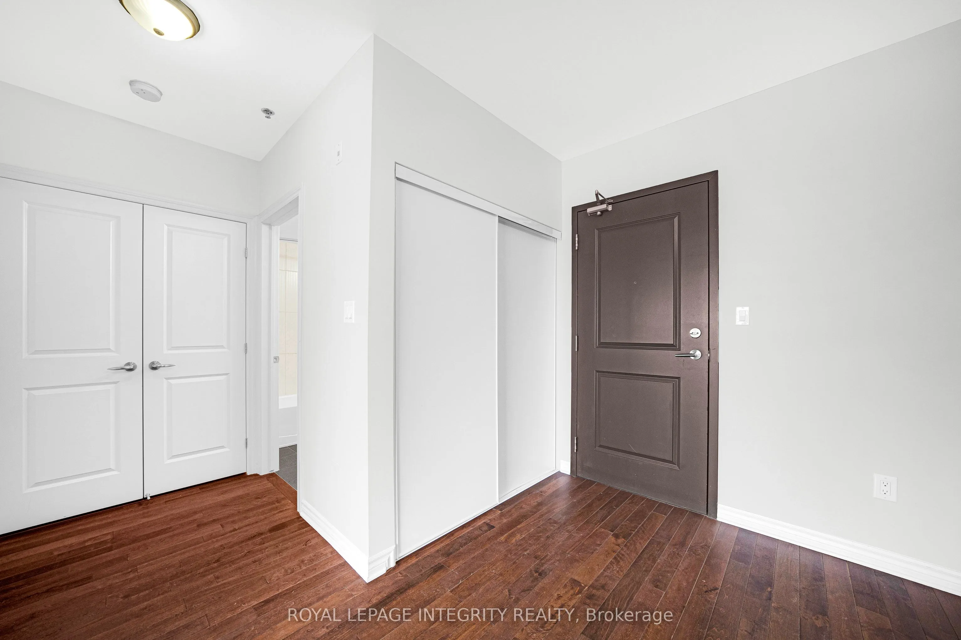 429 Kent Street #320