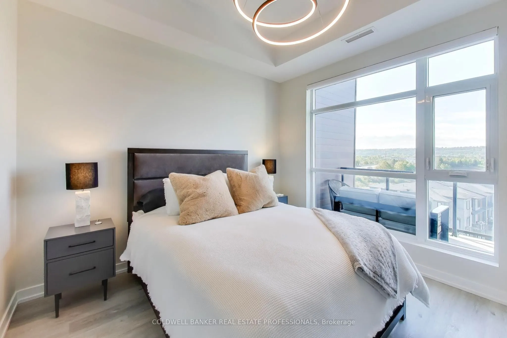 600 North Service Road #602