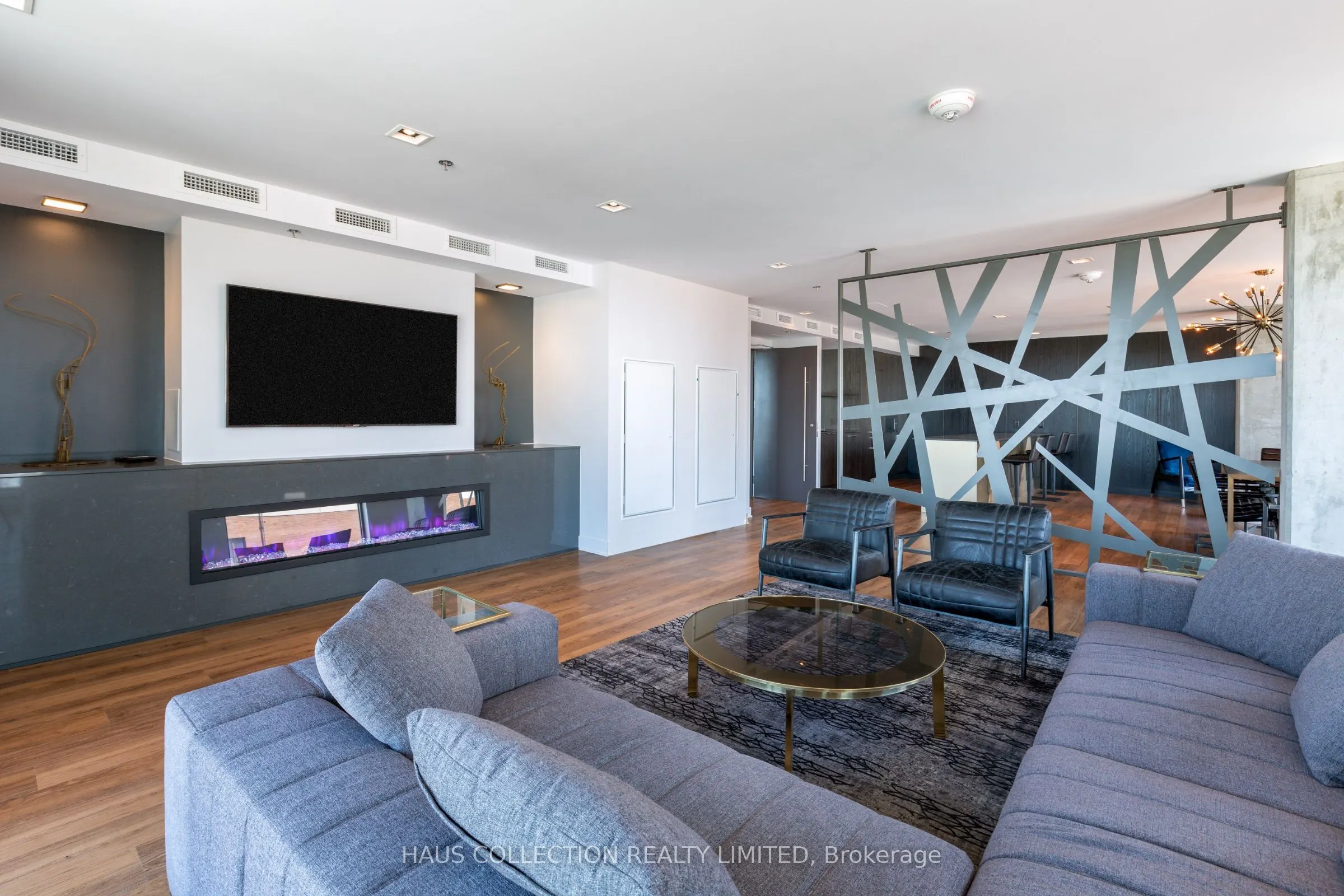 20 Daly Avenue #PH2302