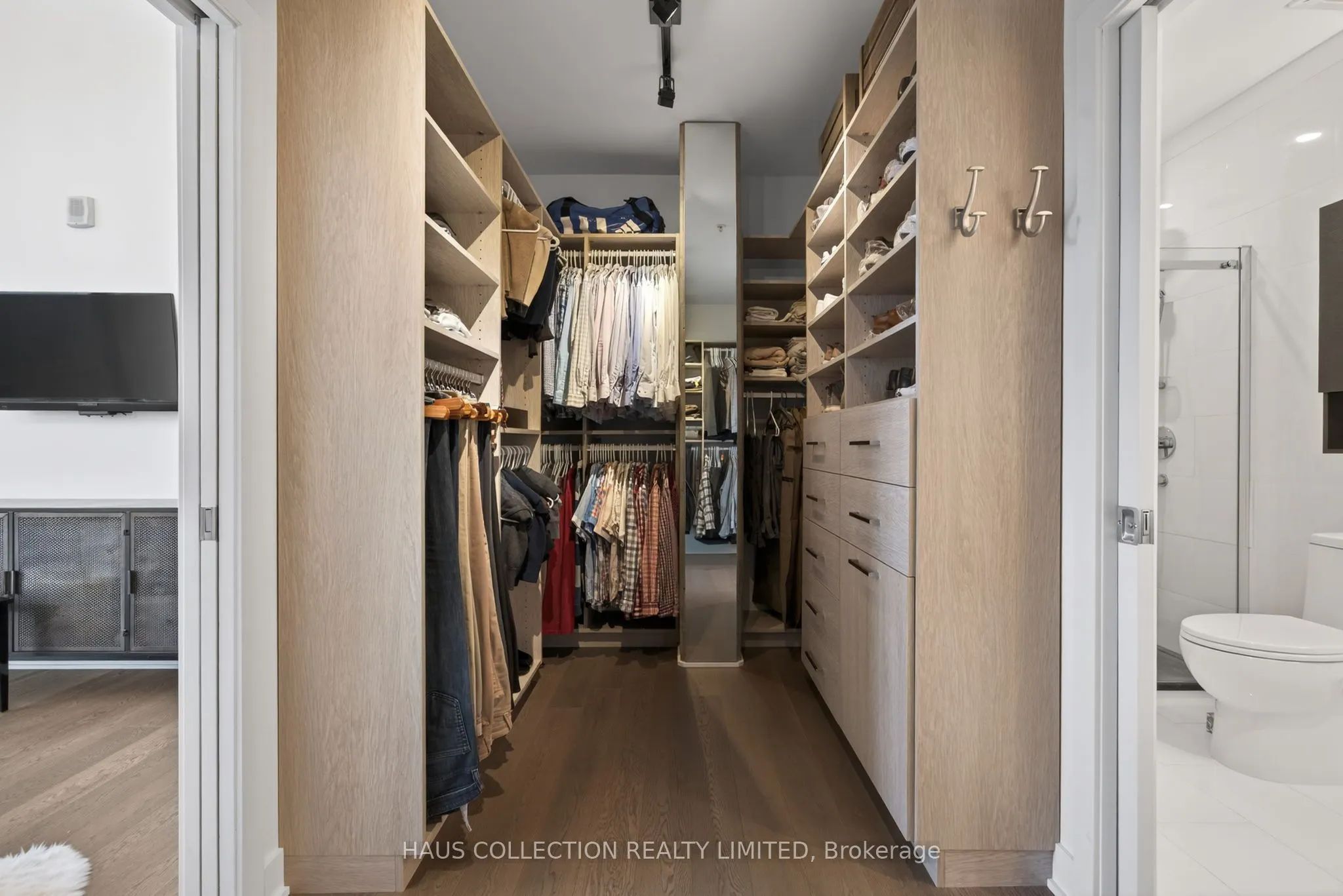 20 Daly Avenue #PH2302