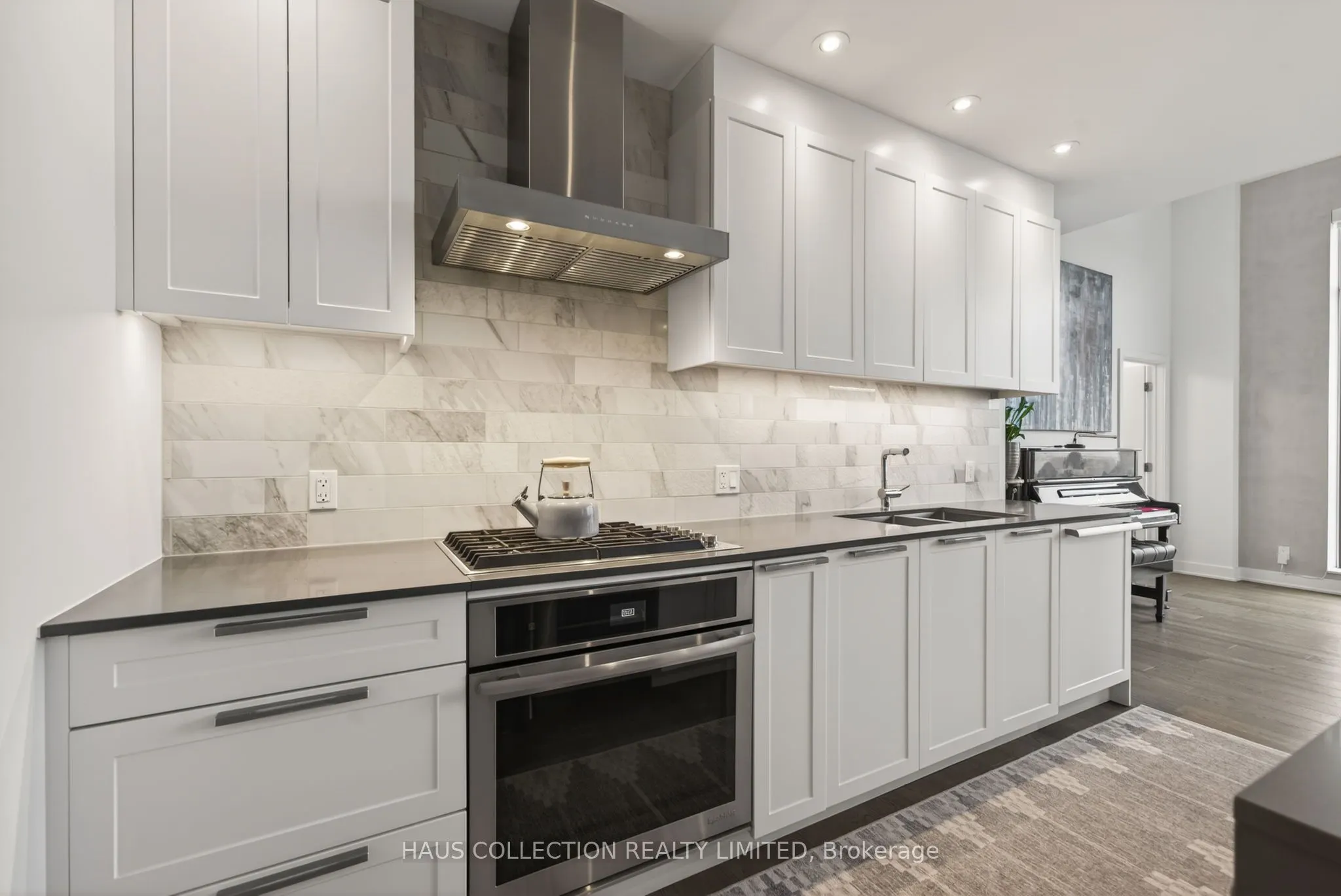 20 Daly Avenue #PH2302