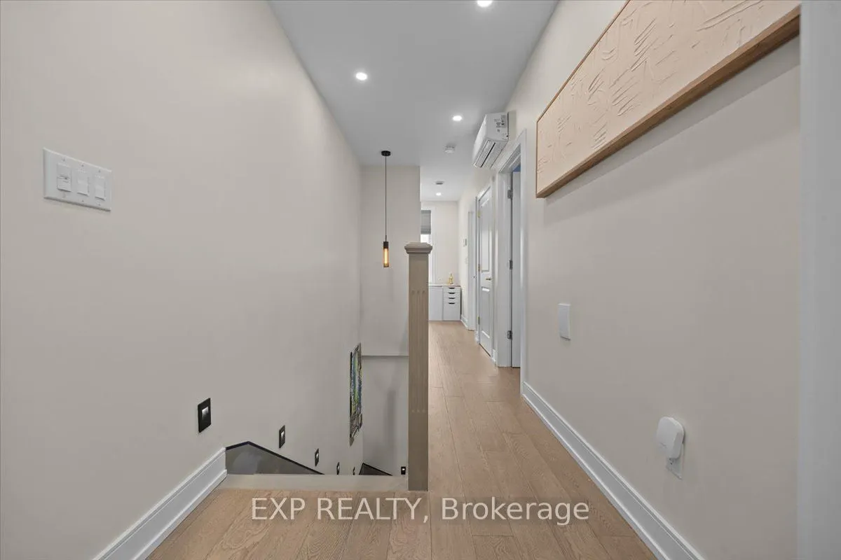 185 Deschamps Avenue