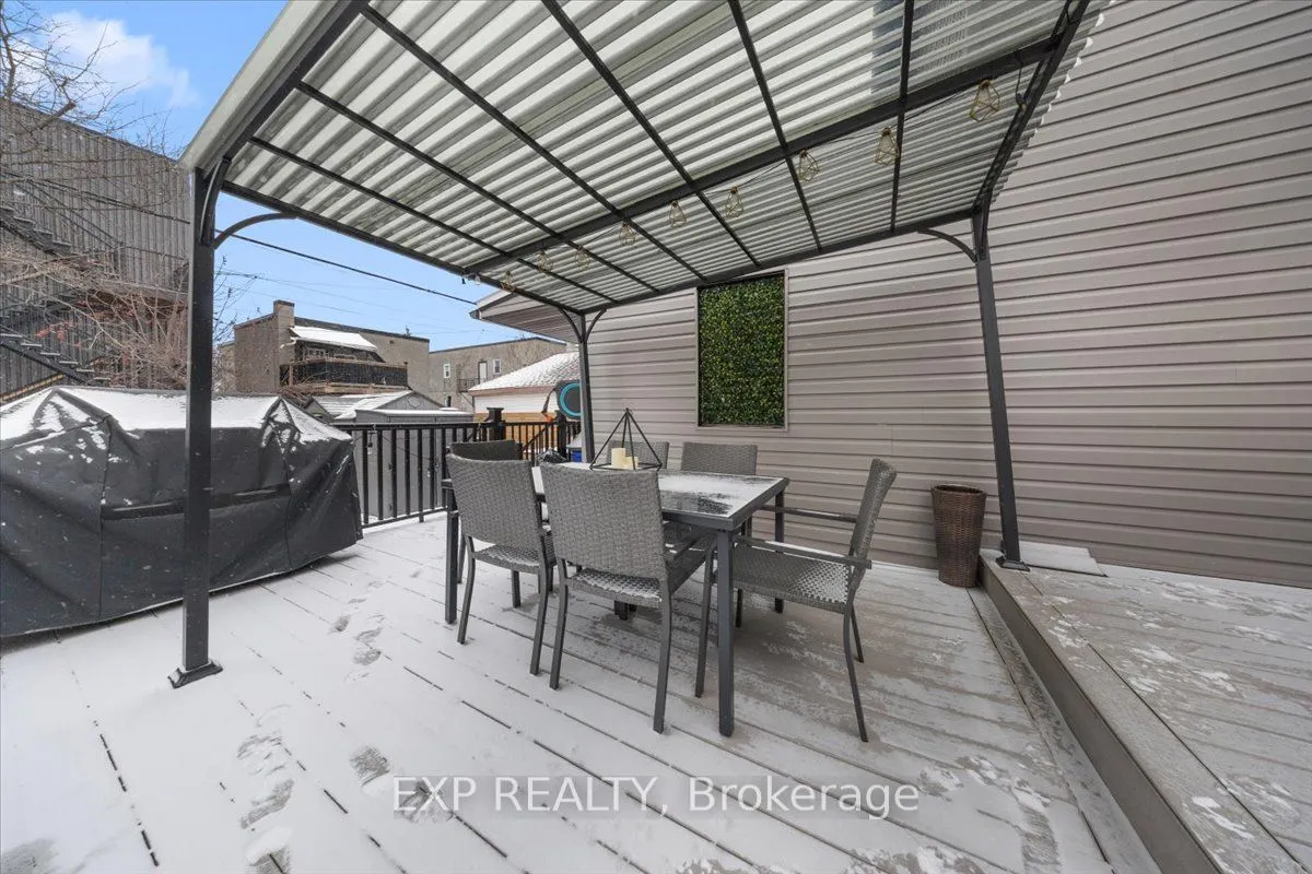 185 Deschamps Avenue