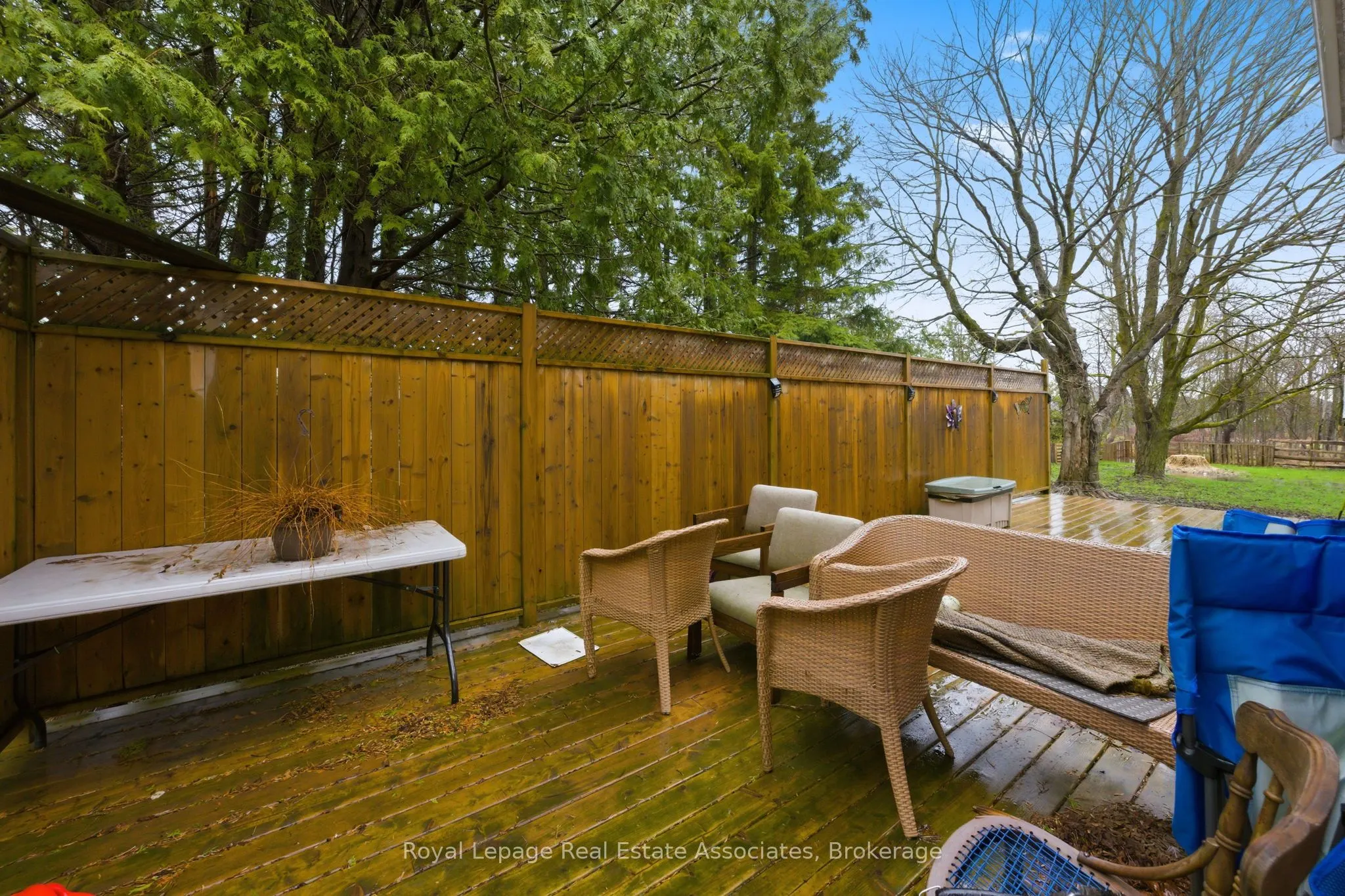 557 Main Street E