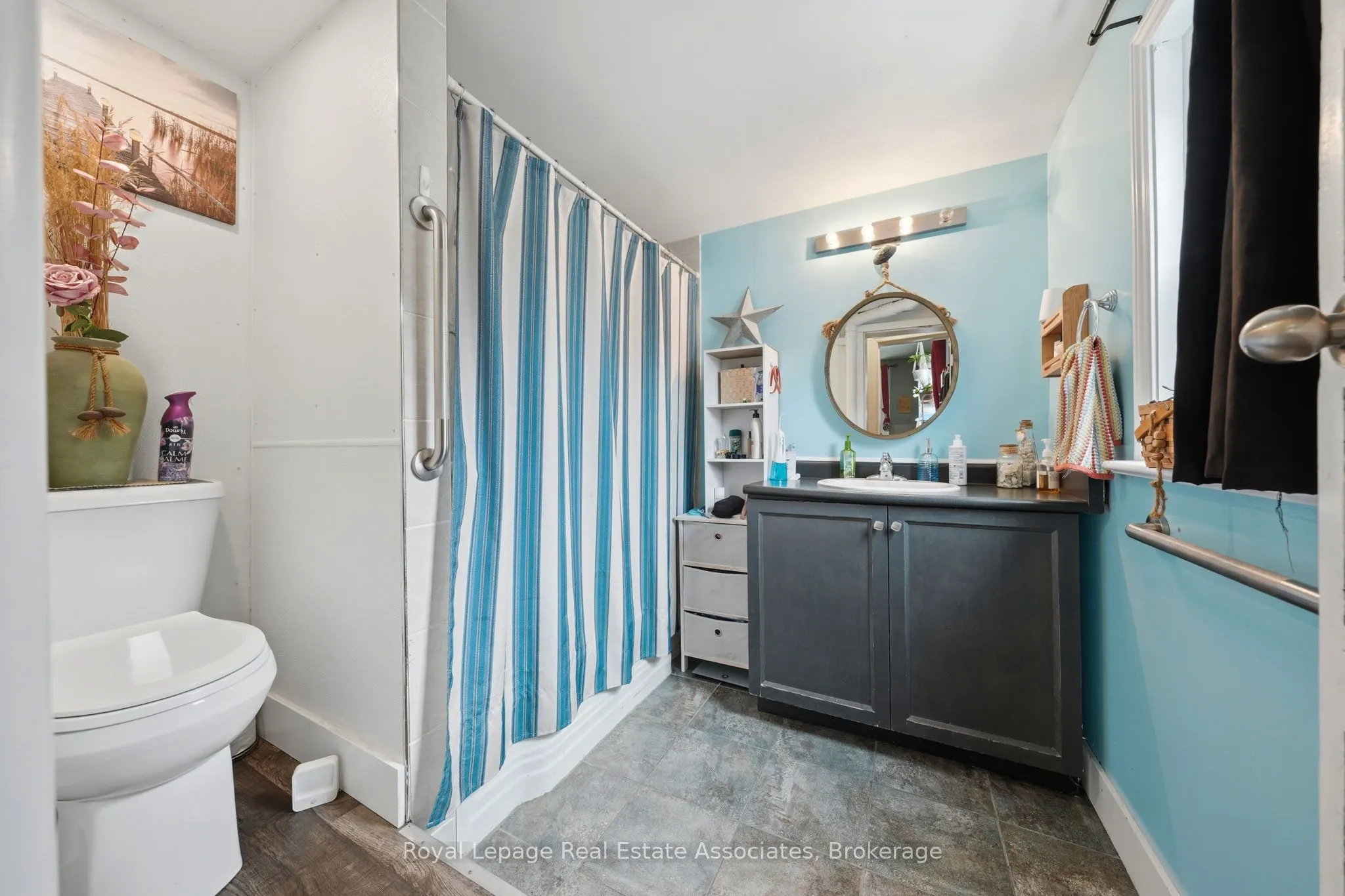 557 Main Street E