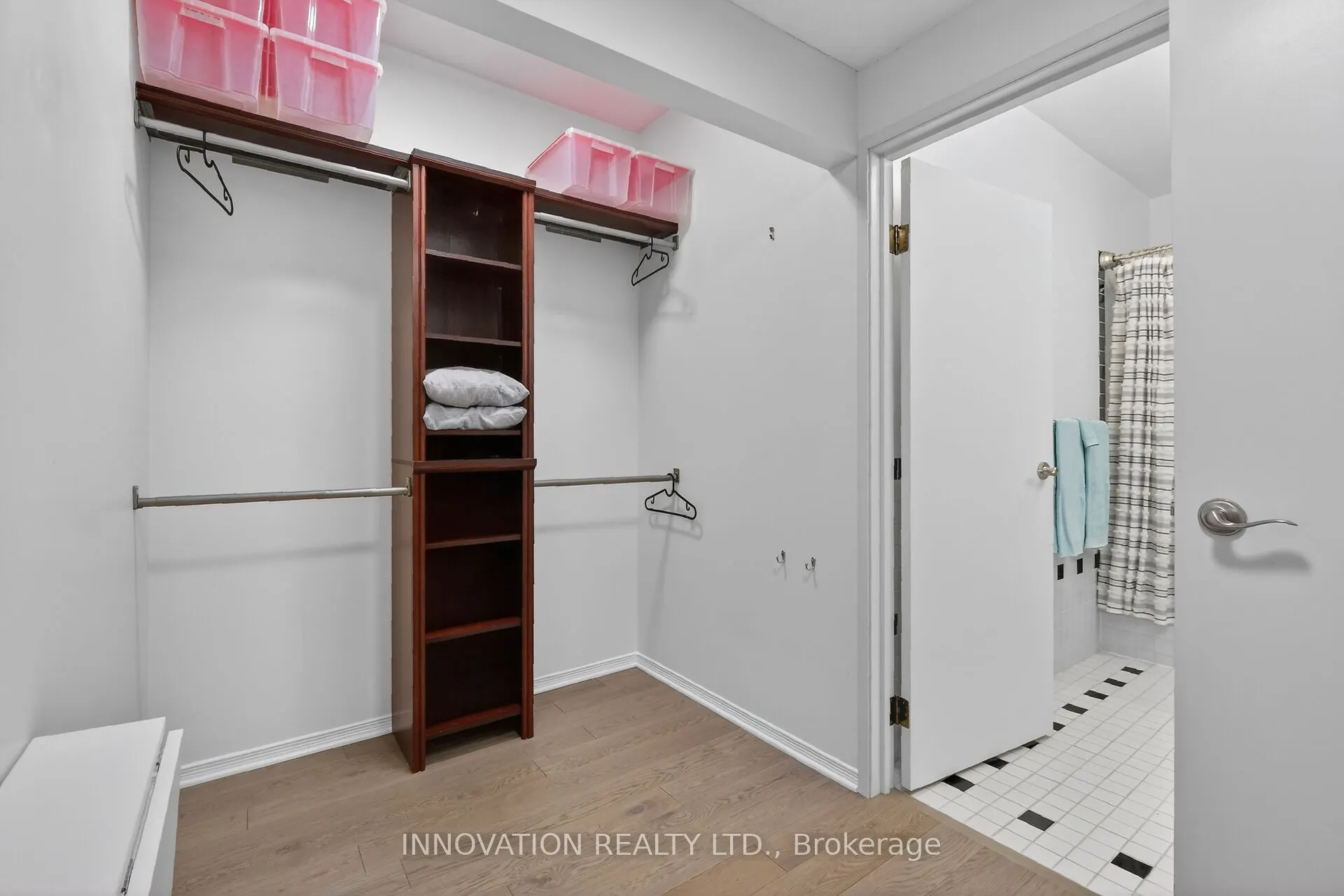 10 Clarence Street #4
