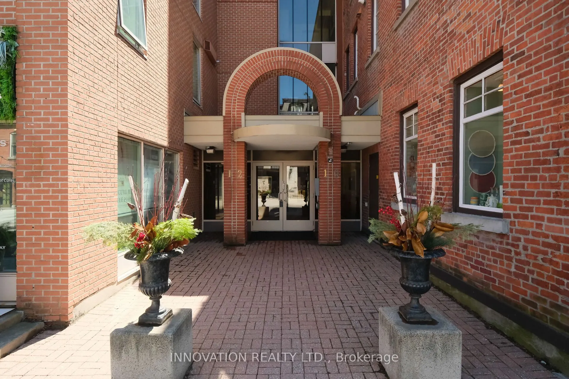 10 Clarence Street #4