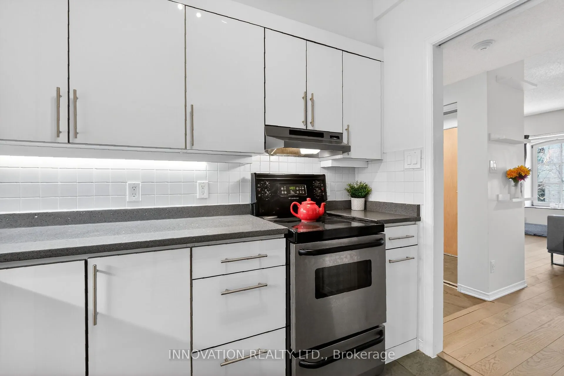 10 Clarence Street #4