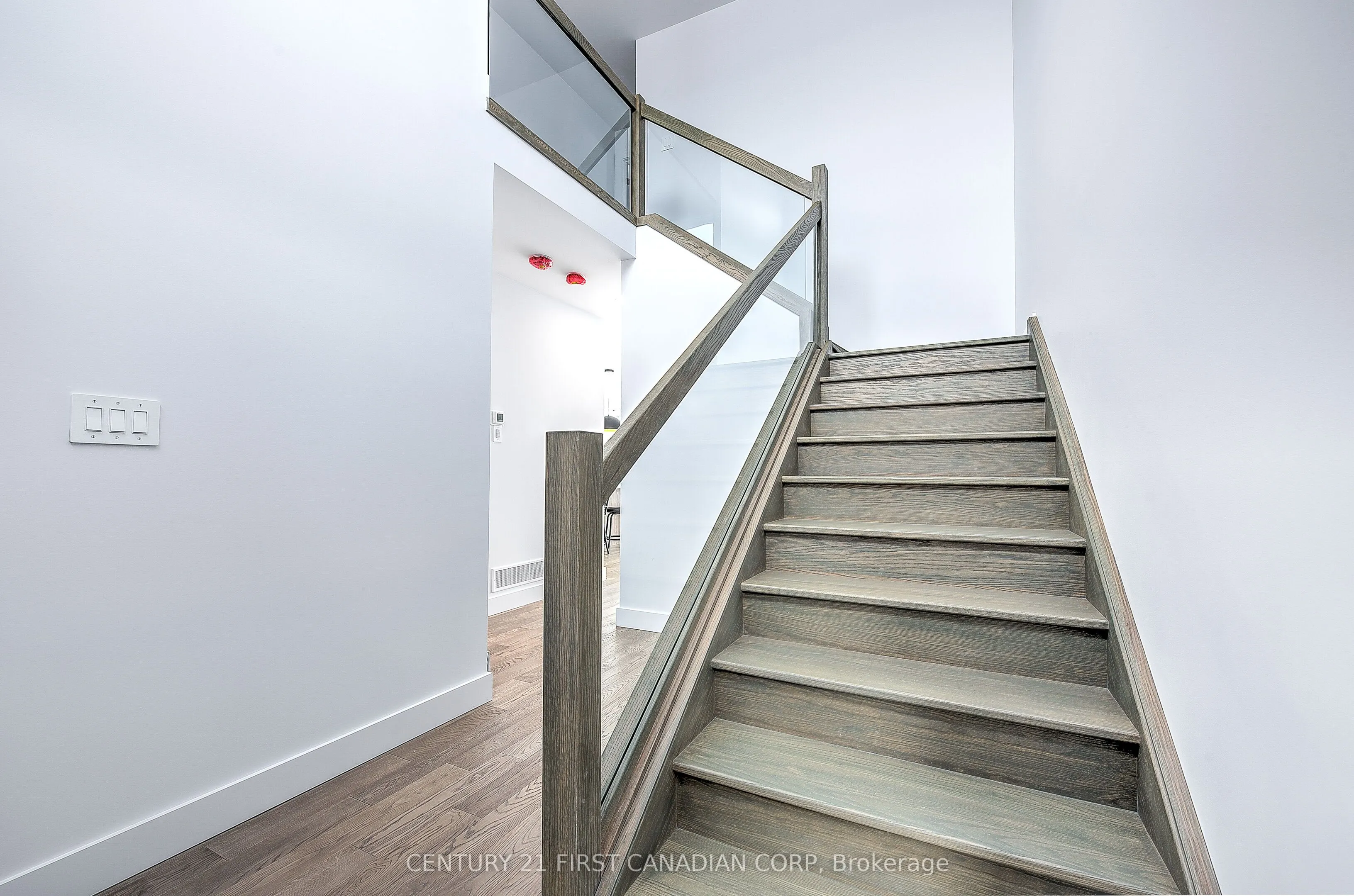245 HESSELMAN Crescent