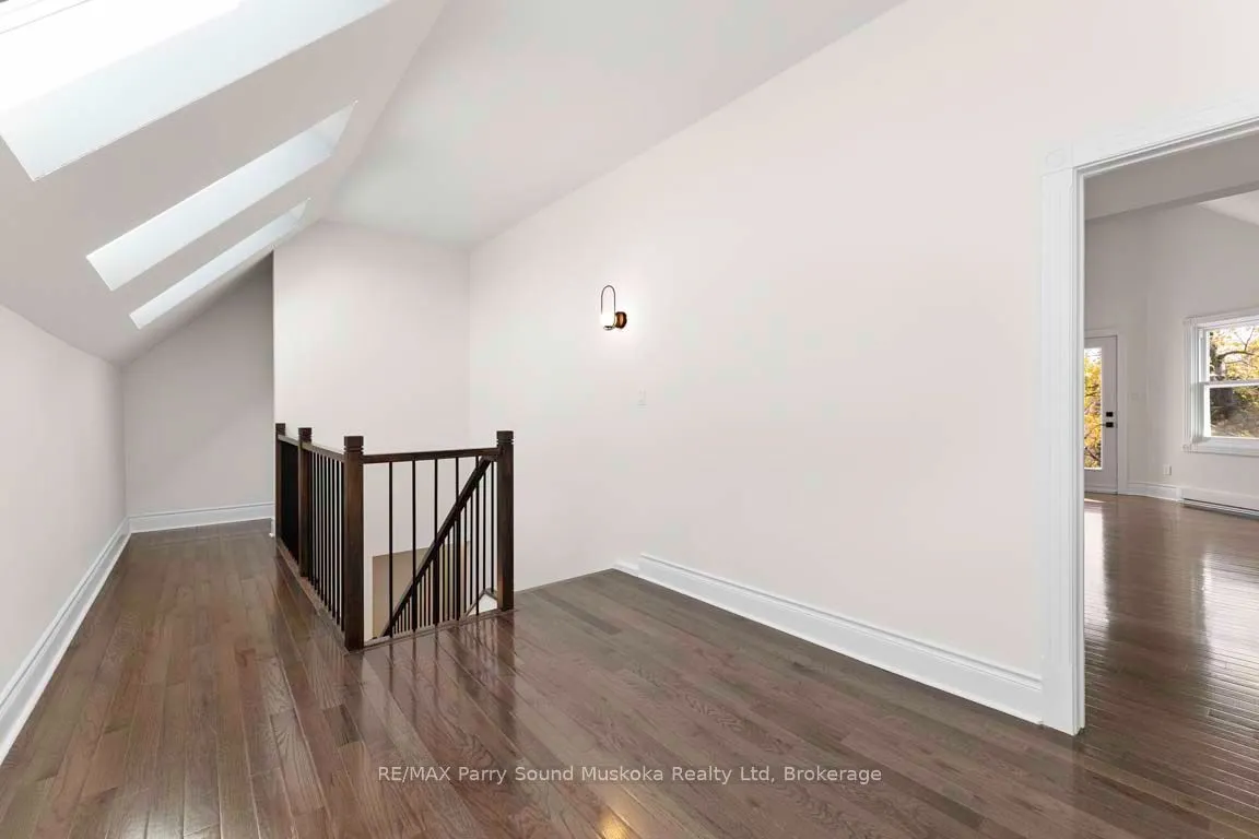 14-16 KNOWLES Crescent