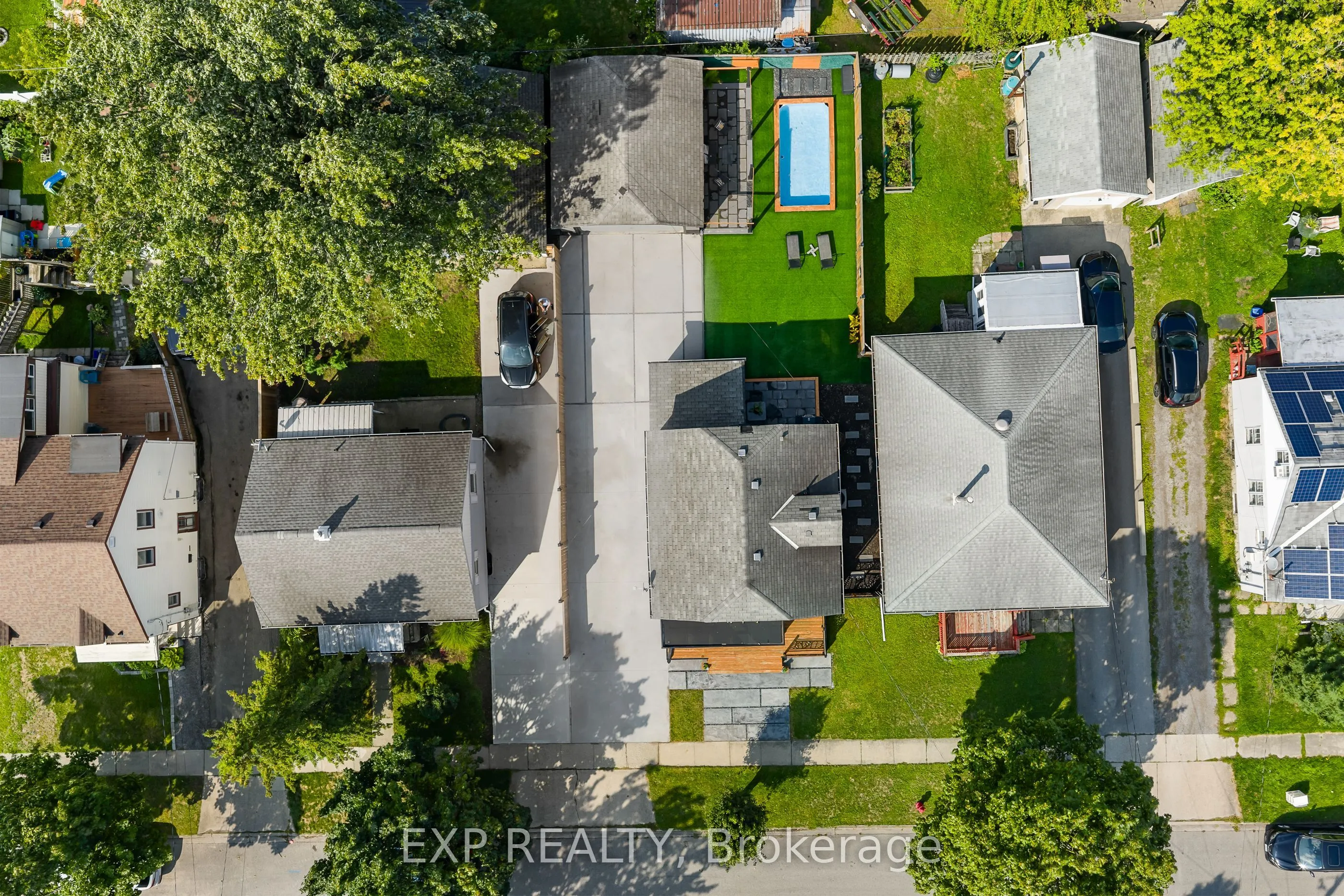 249 Wallace Avenue S