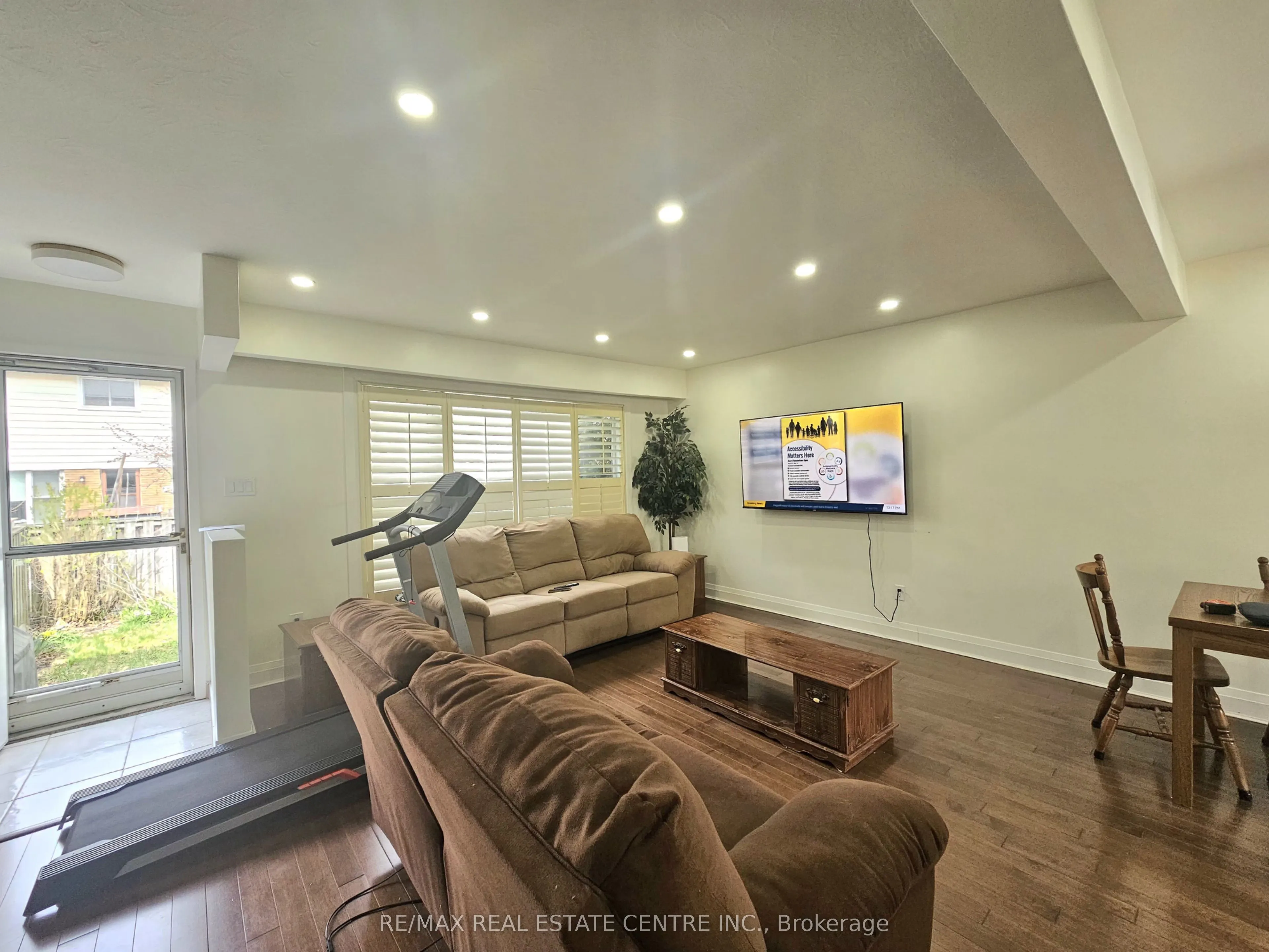 161 BERKINDALE Drive #6
