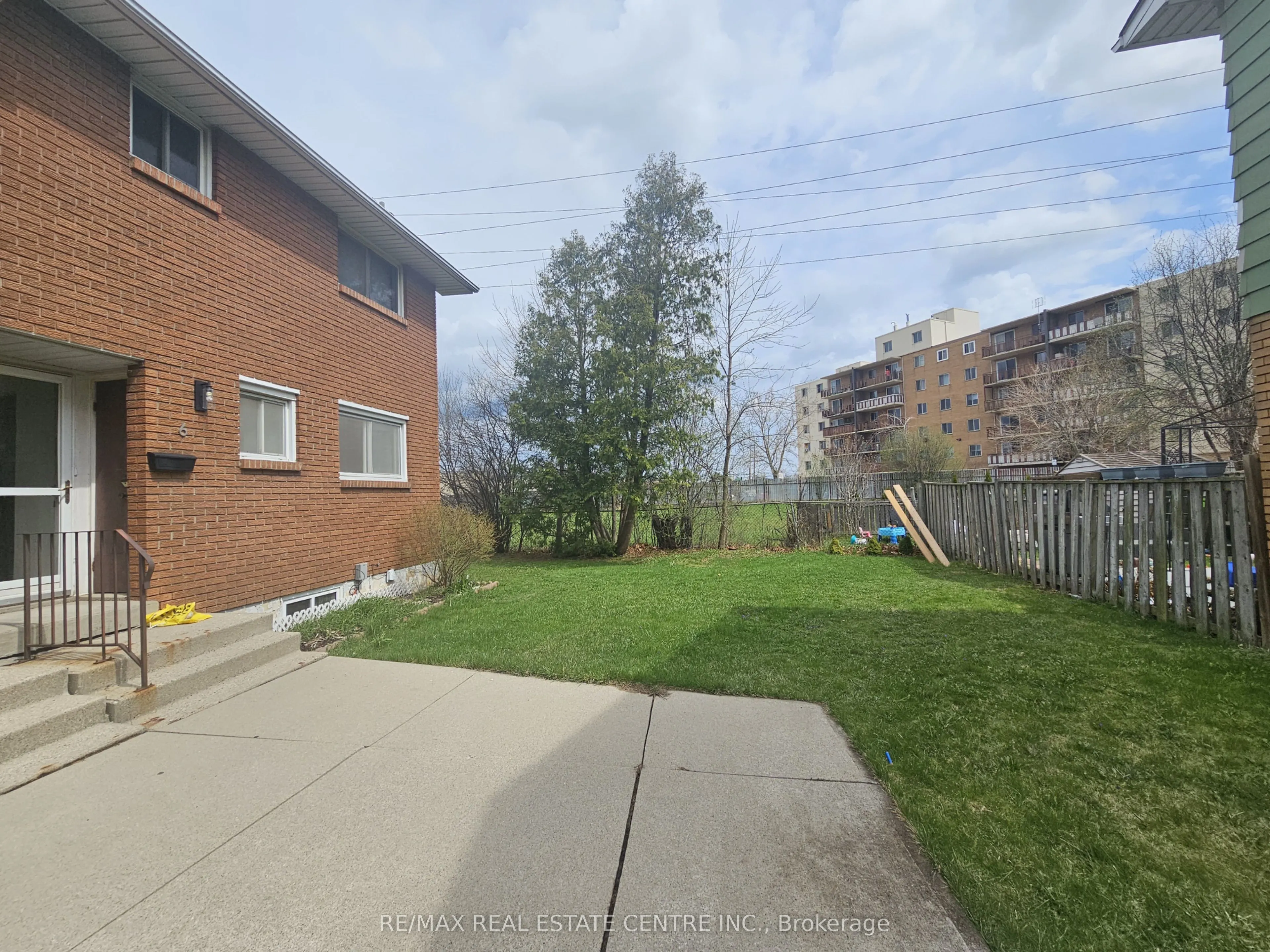 161 BERKINDALE Drive #6