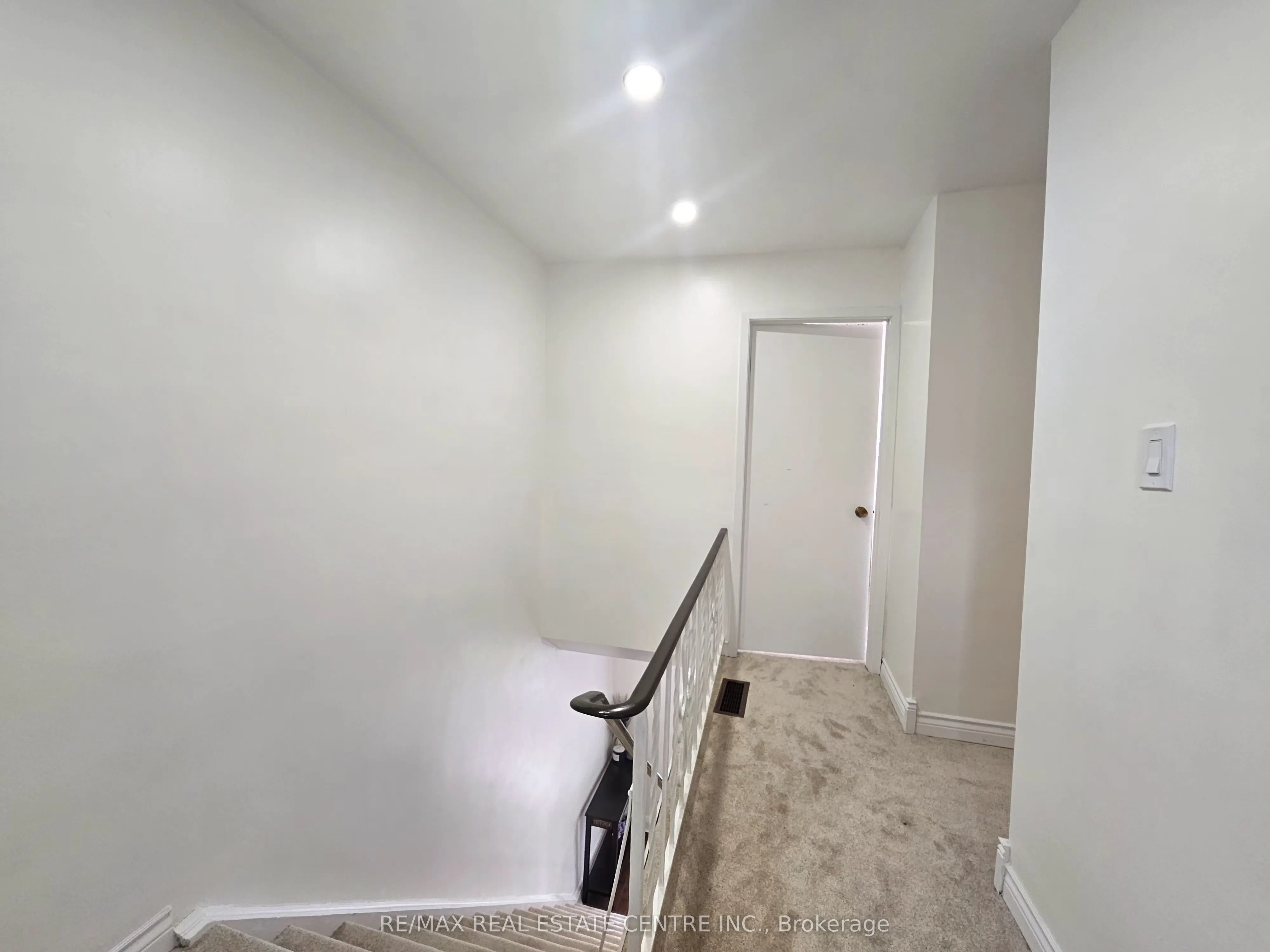 161 BERKINDALE Drive #6