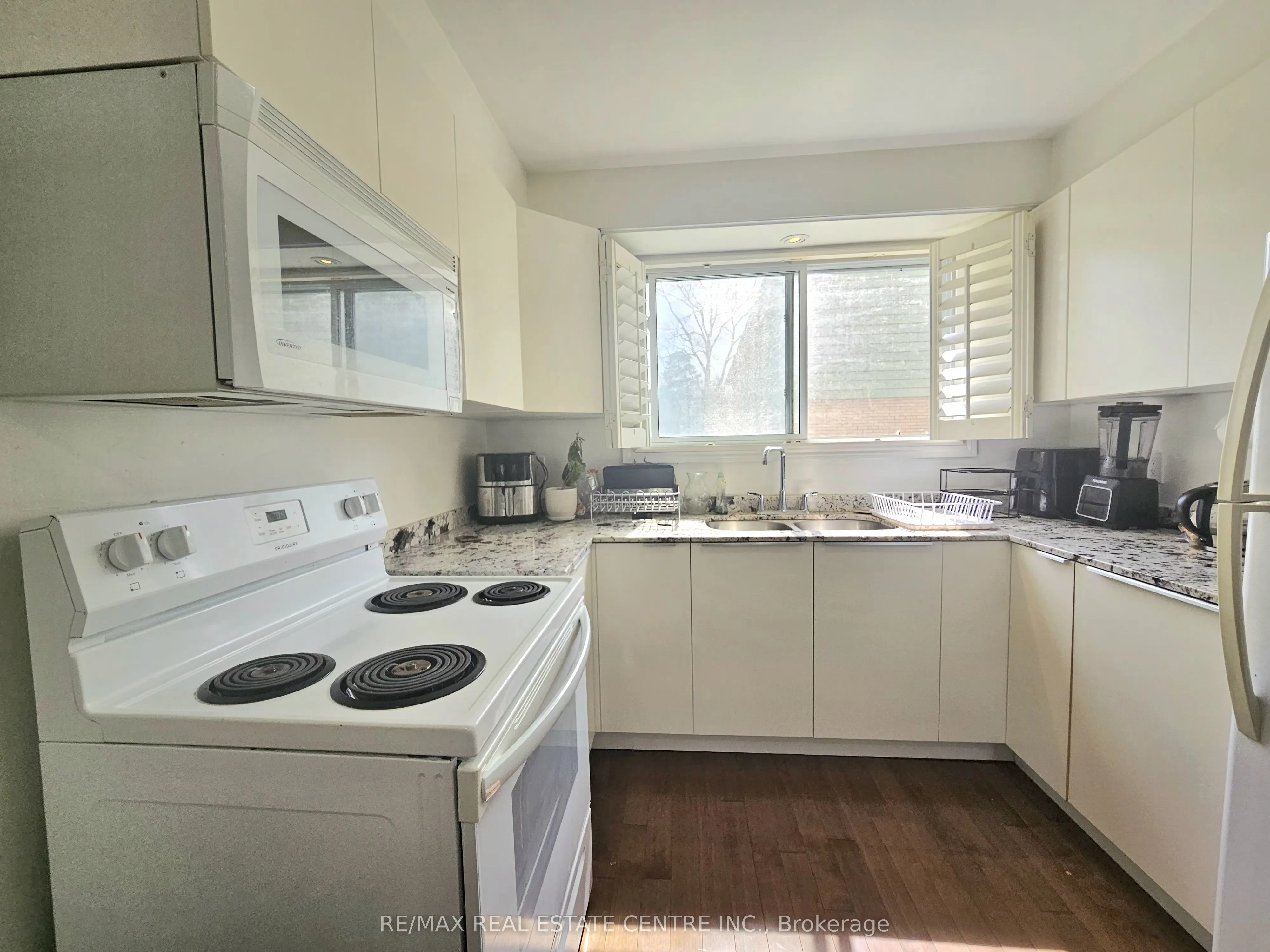 161 BERKINDALE Drive #6