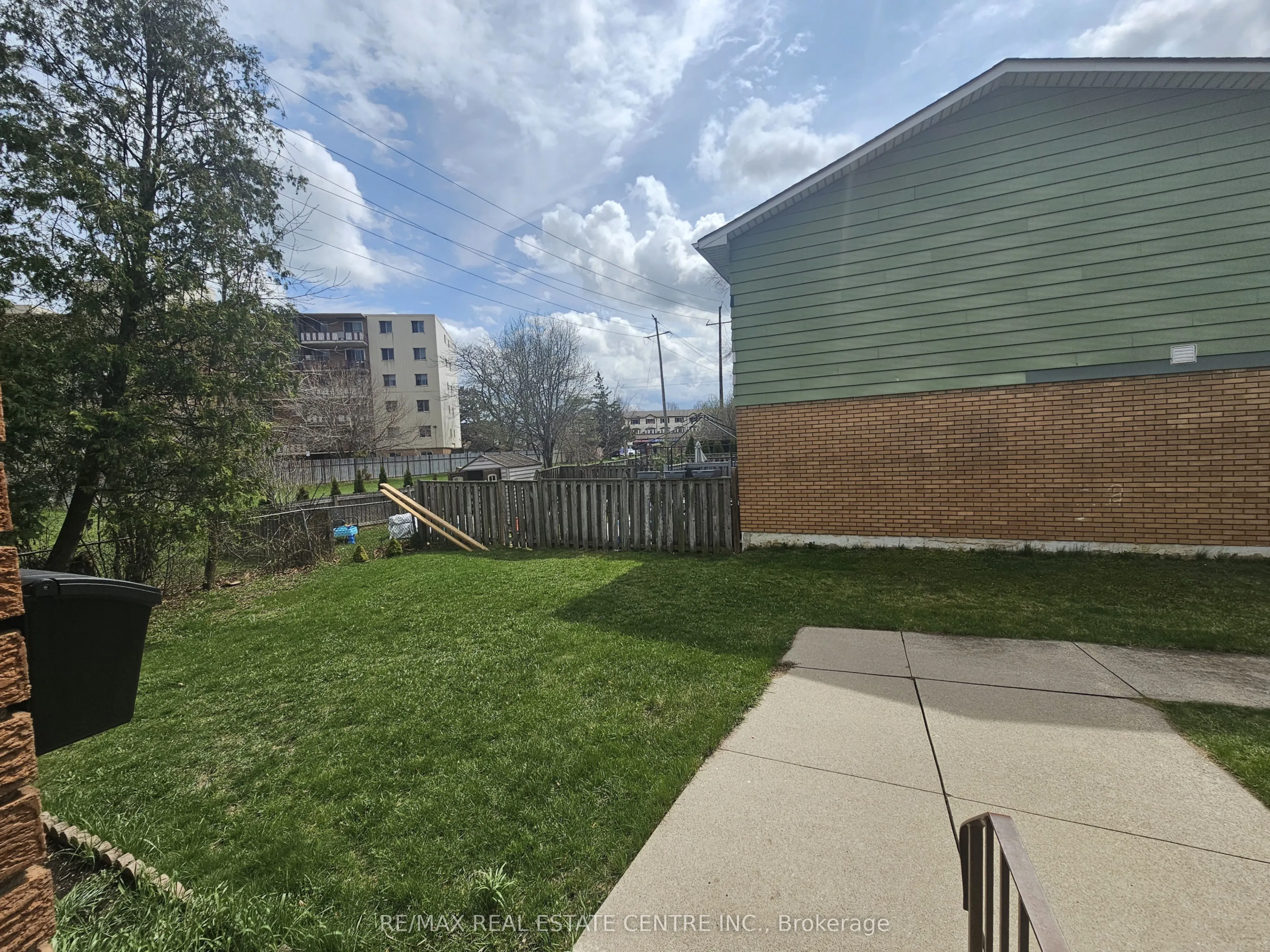 161 BERKINDALE Drive #6