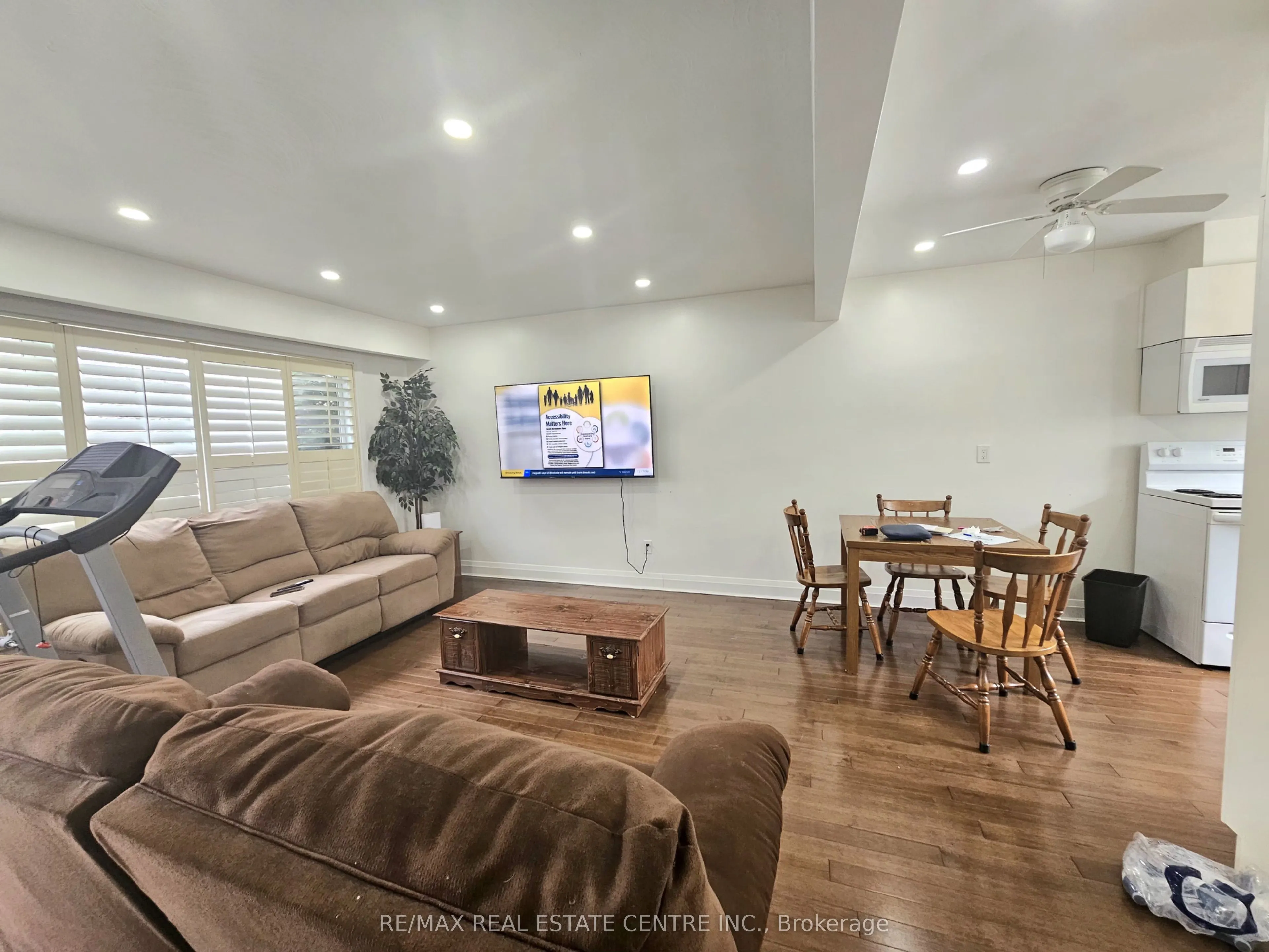161 BERKINDALE Drive #6