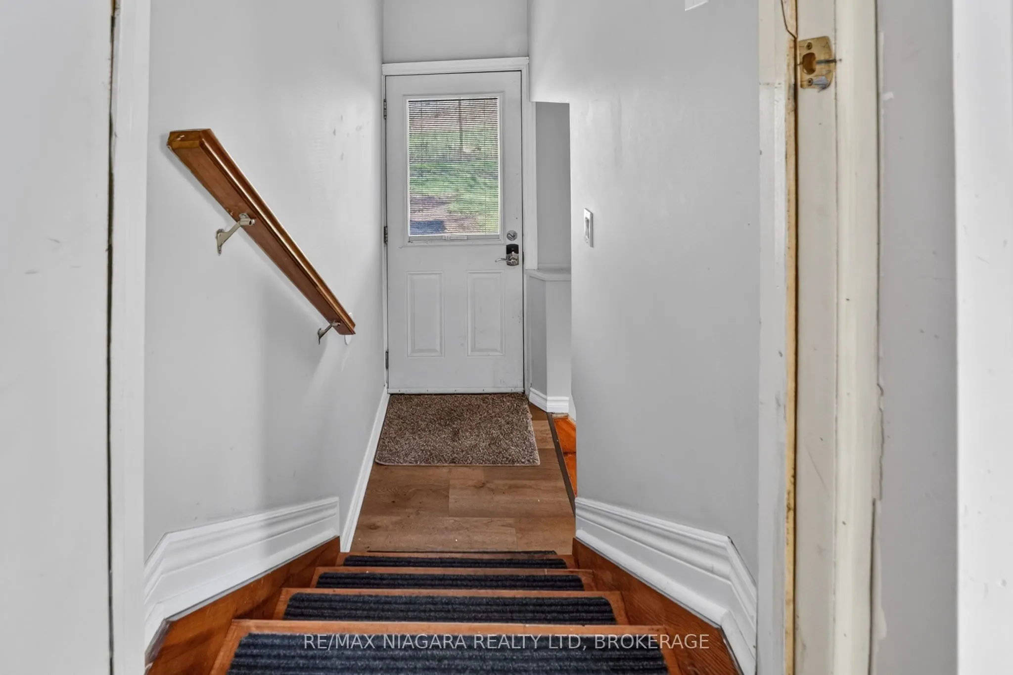 214 NIAGARA Street