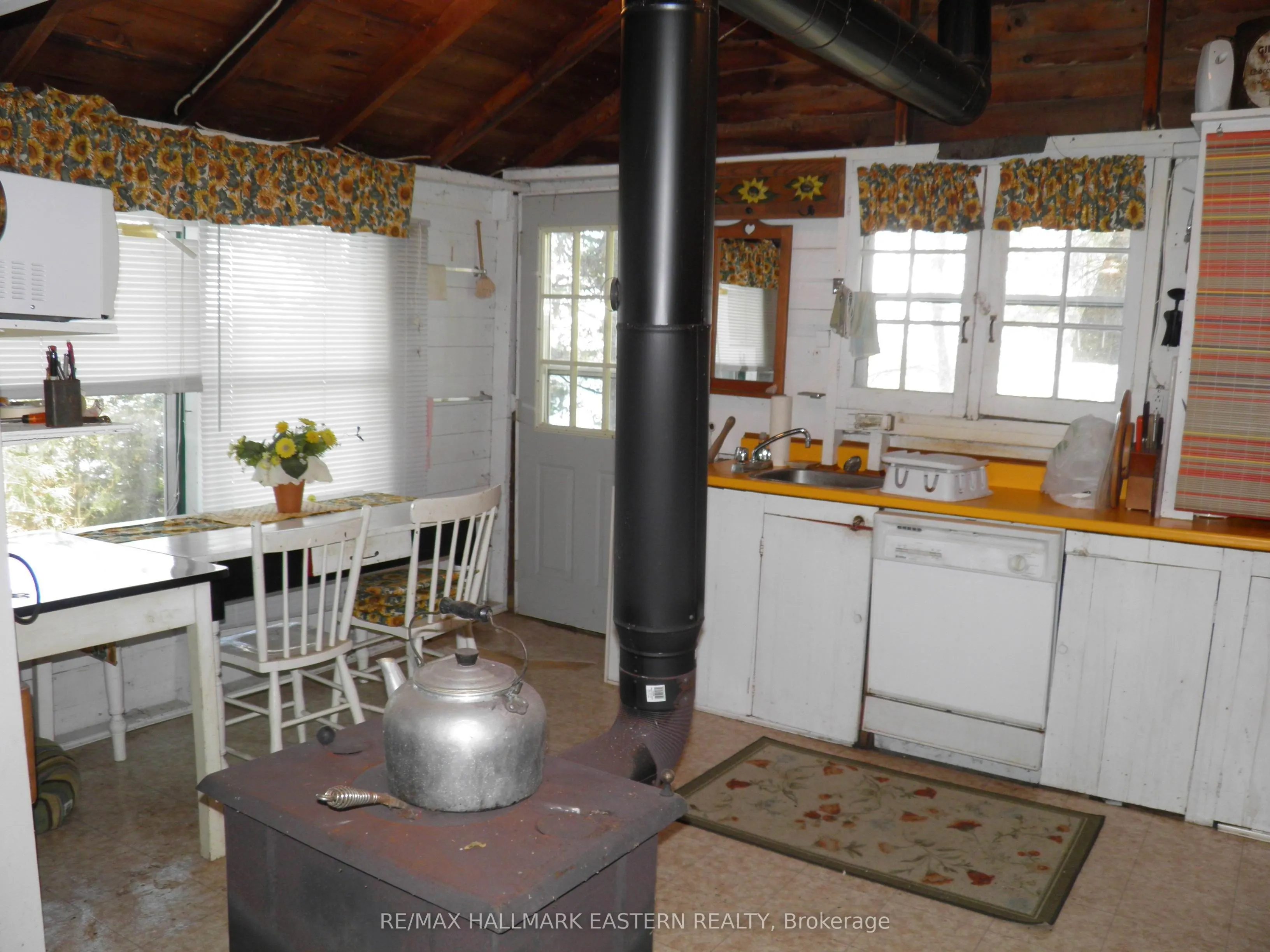 1420 Island 76 Stoney Lake