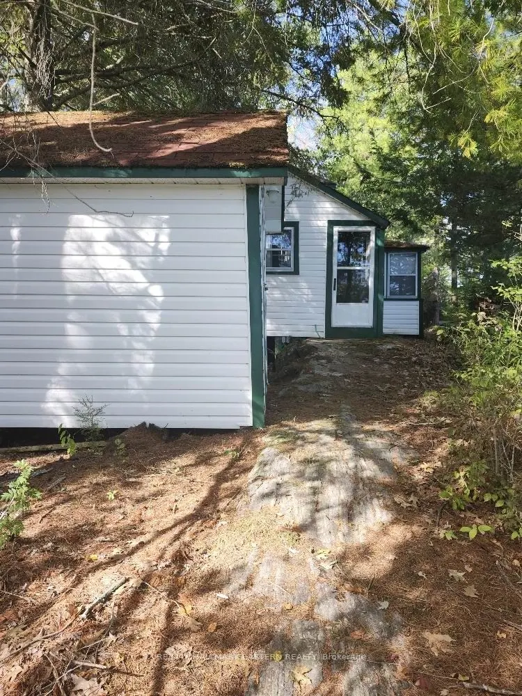 1420 Island 76 Stoney Lake