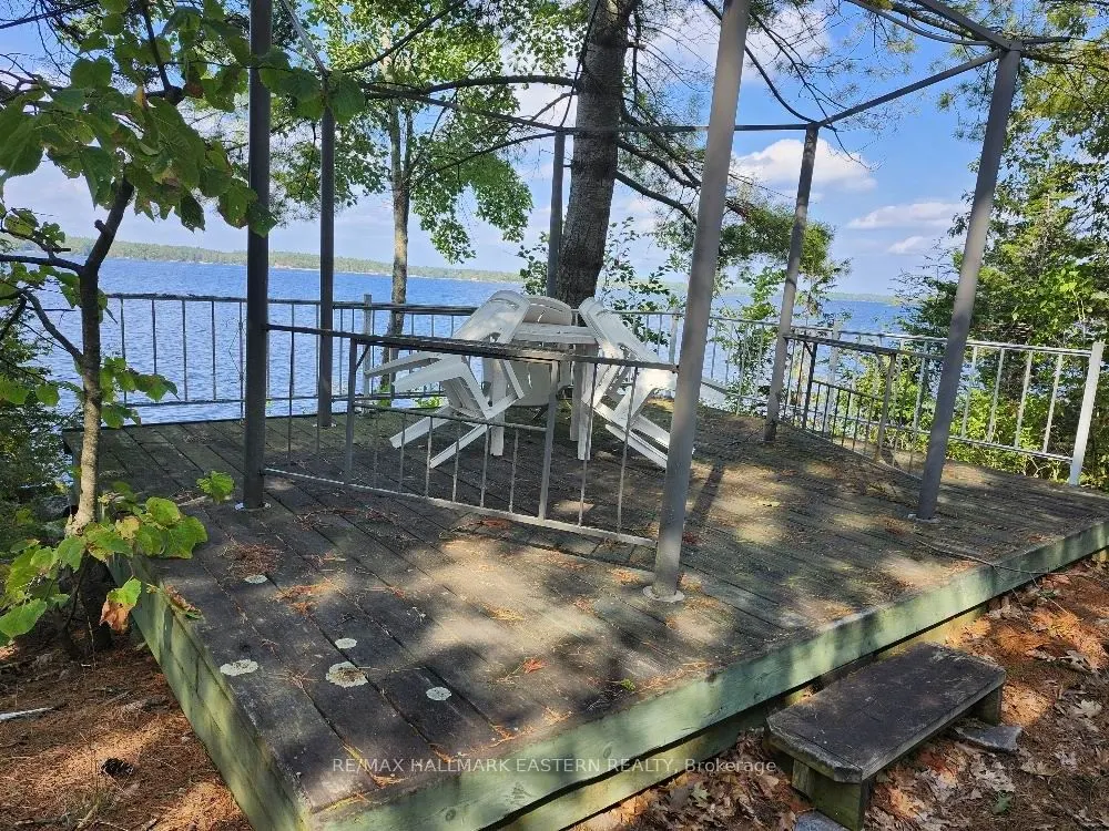 1420 Island 76 Stoney Lake