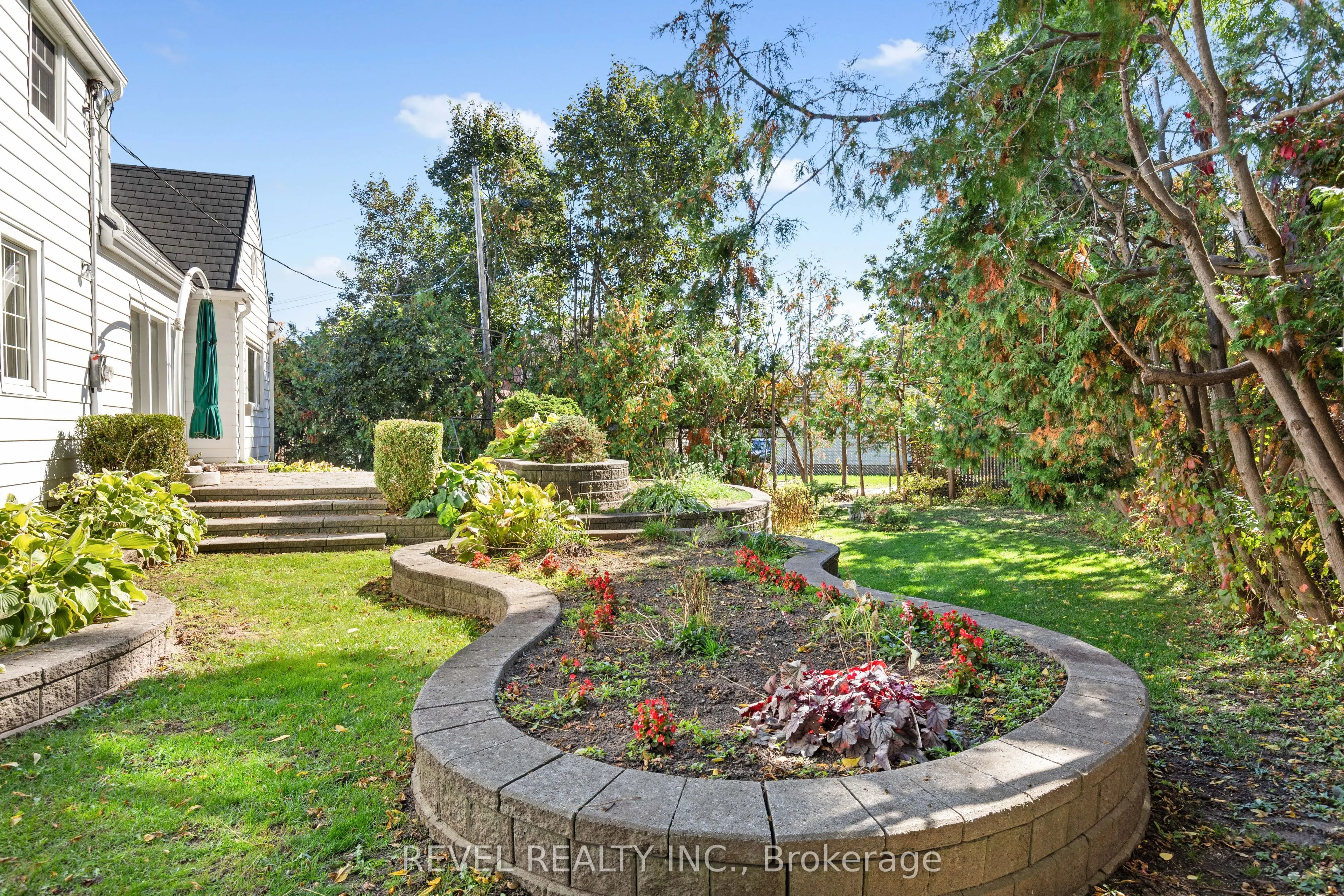 13 Sylvan Crescent