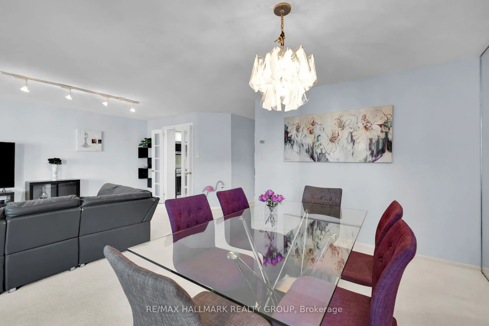 151 Bay Street #810