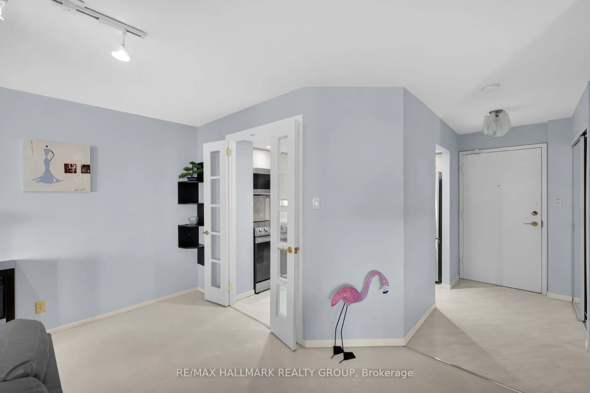 151 Bay Street #810