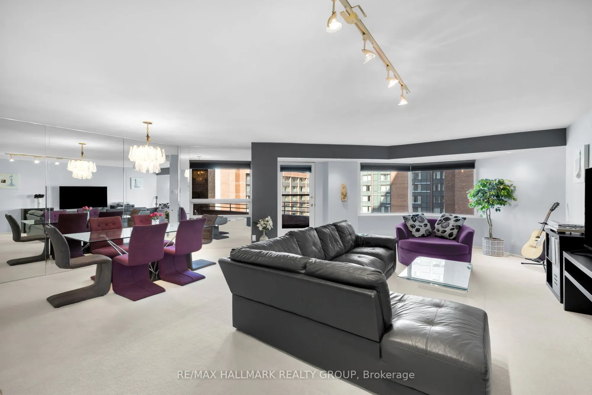 151 Bay Street #810