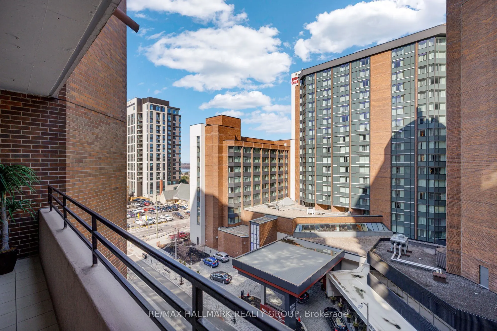 151 Bay Street #810