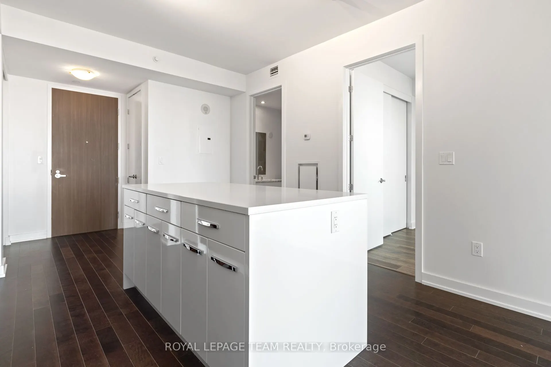 111 Champagne Avenue S #1506